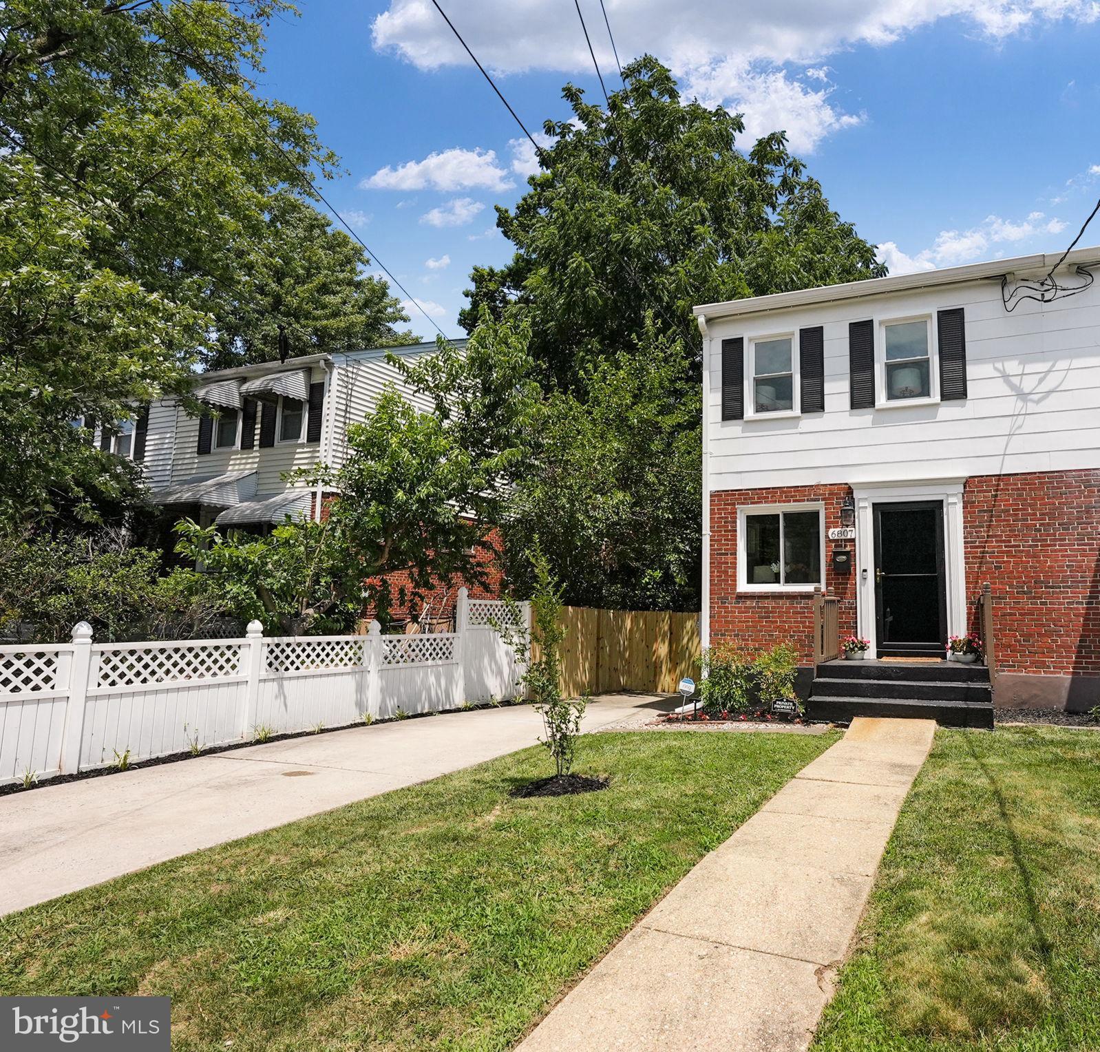 BEACON MANOR - Residential