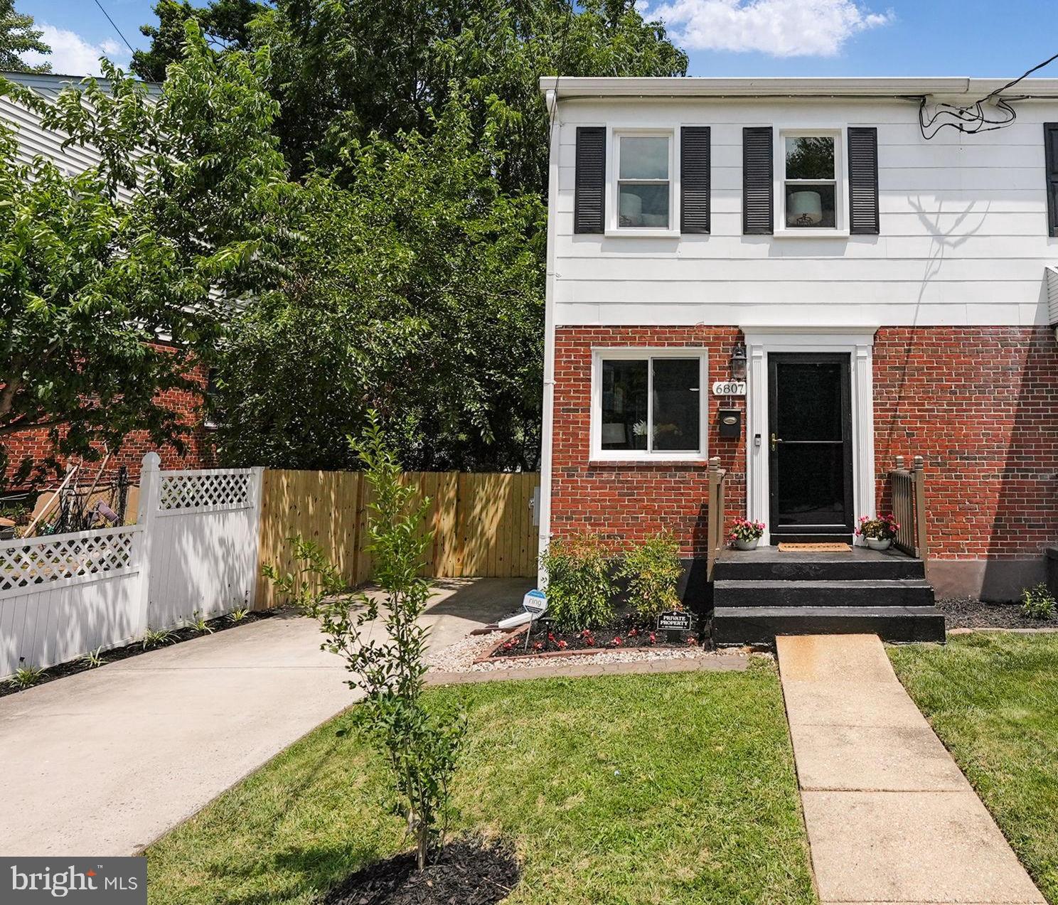 BEACON MANOR - Residential