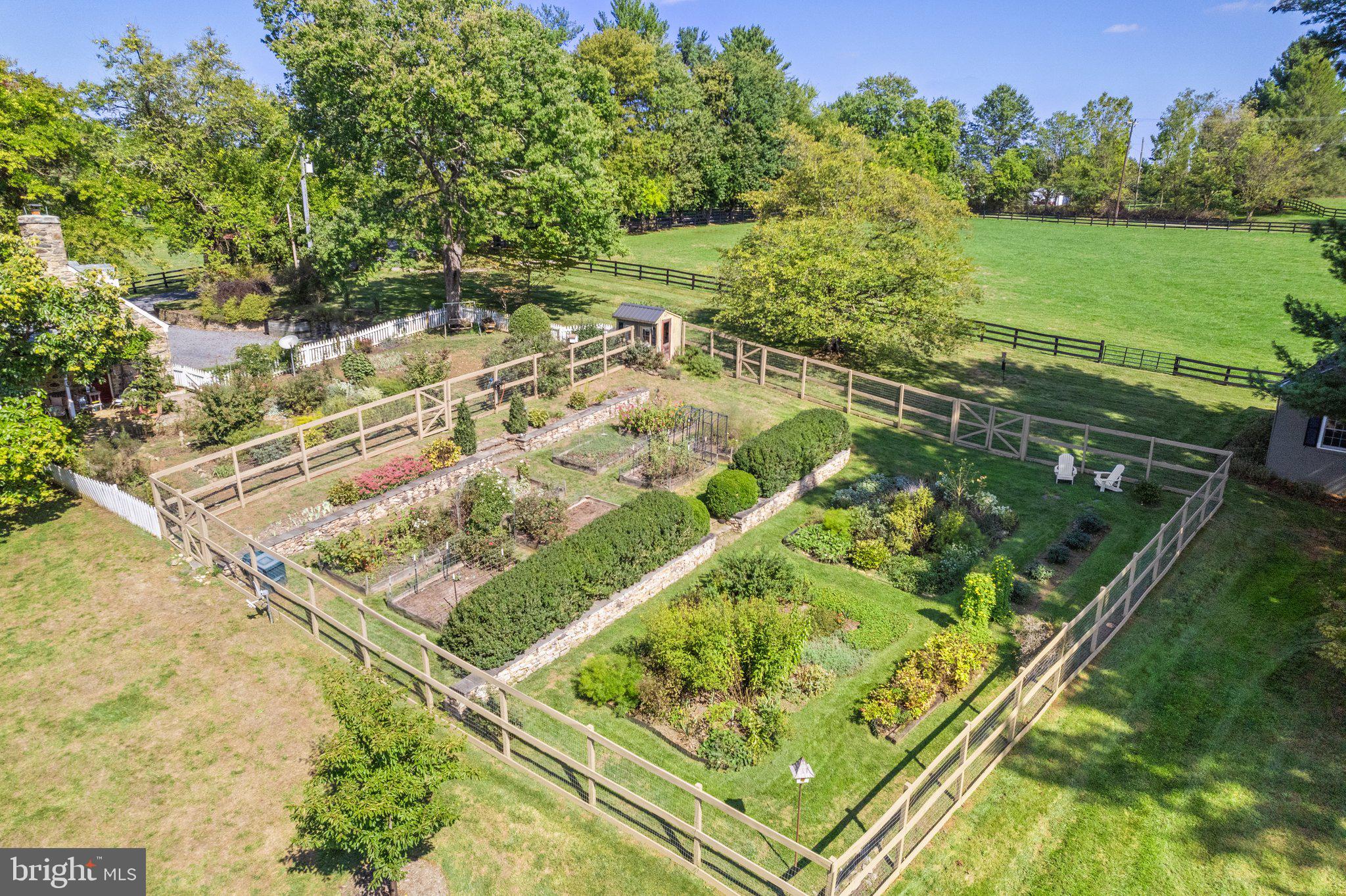 PHILOMONT - Residential