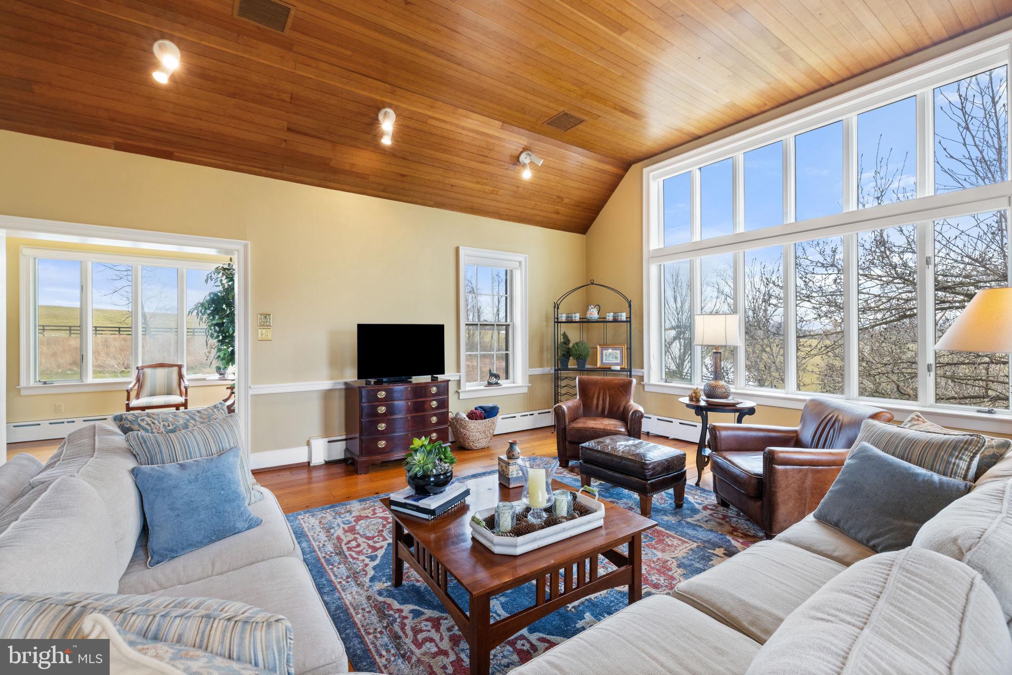 PHILOMONT - Residential