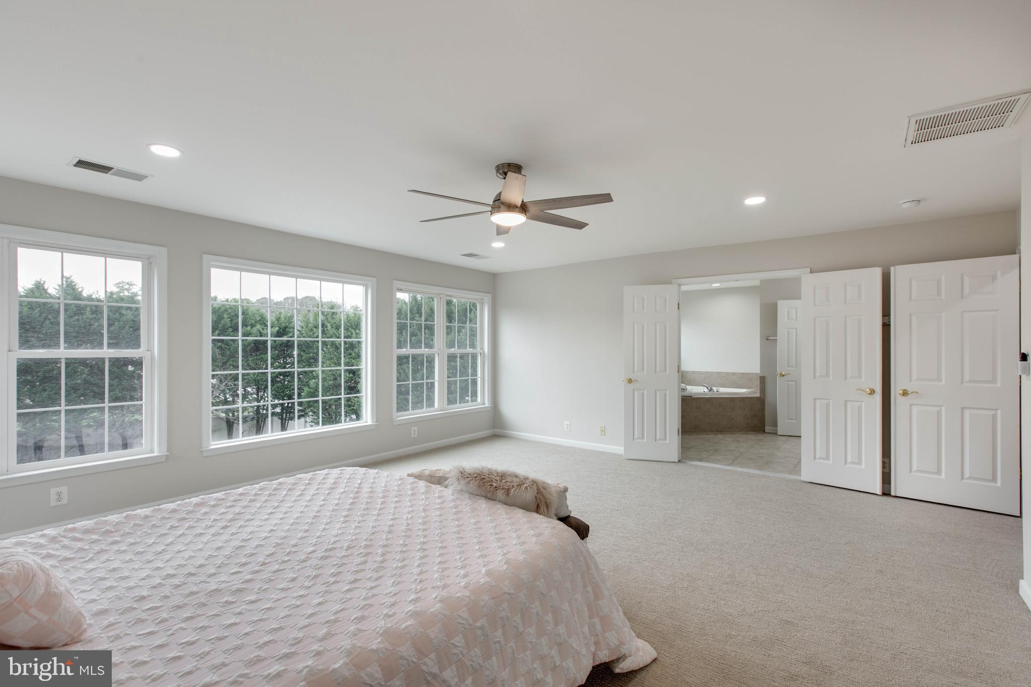 CAYUGA FARM - Residential