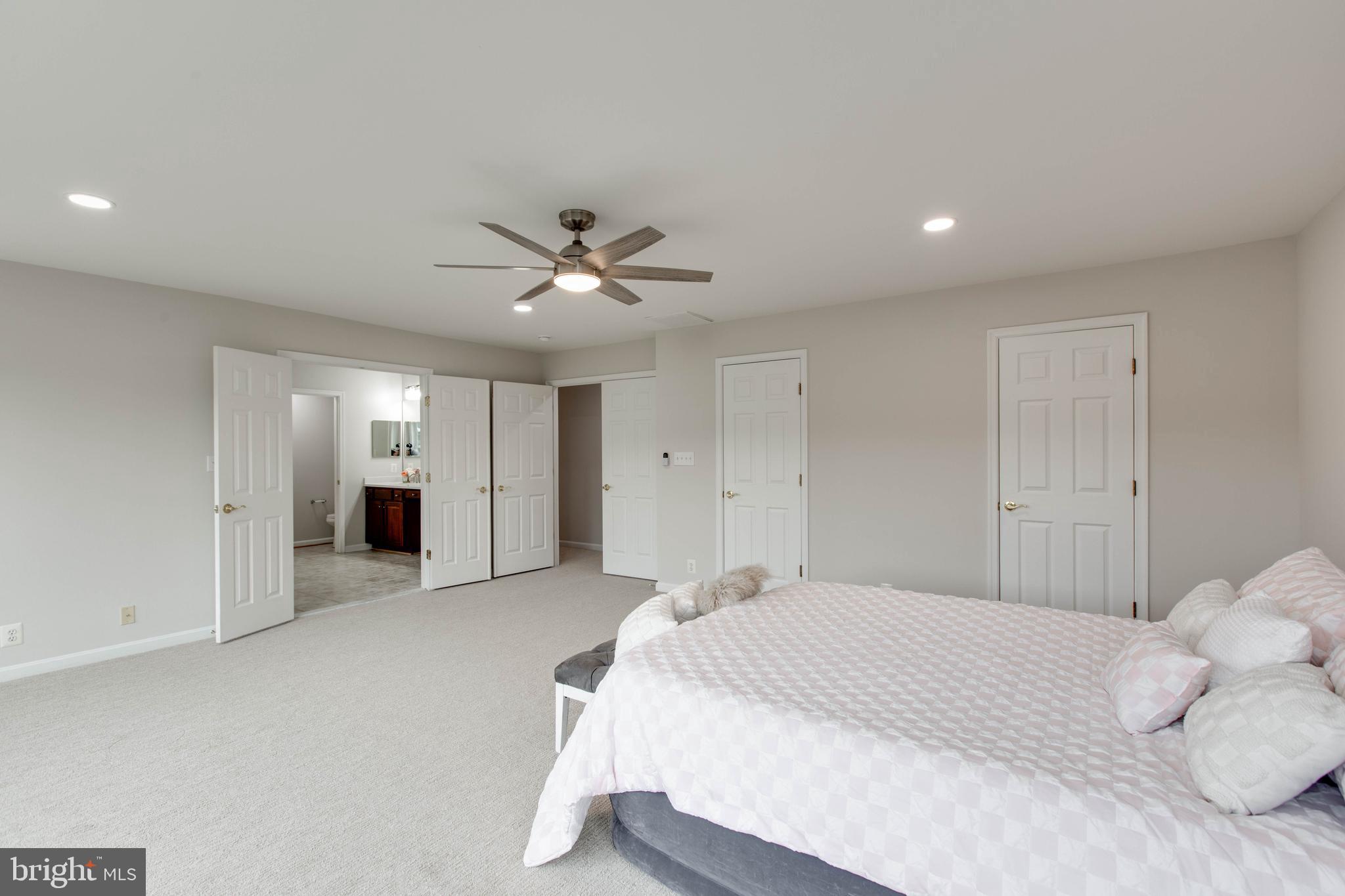 CAYUGA FARM - Residential