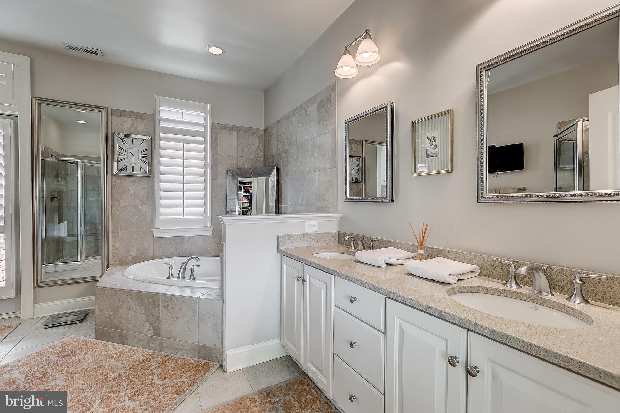 PIER HOMES AT HARBORVIEW - Residential