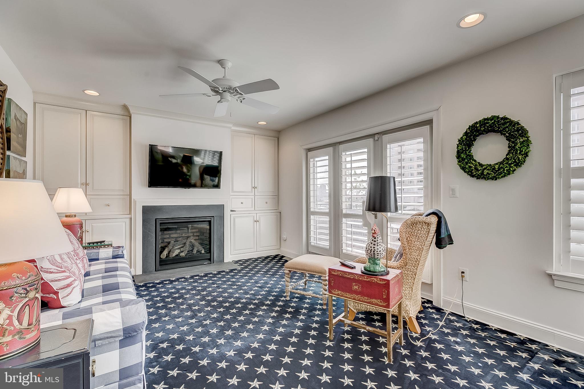 PIER HOMES AT HARBORVIEW - Residential