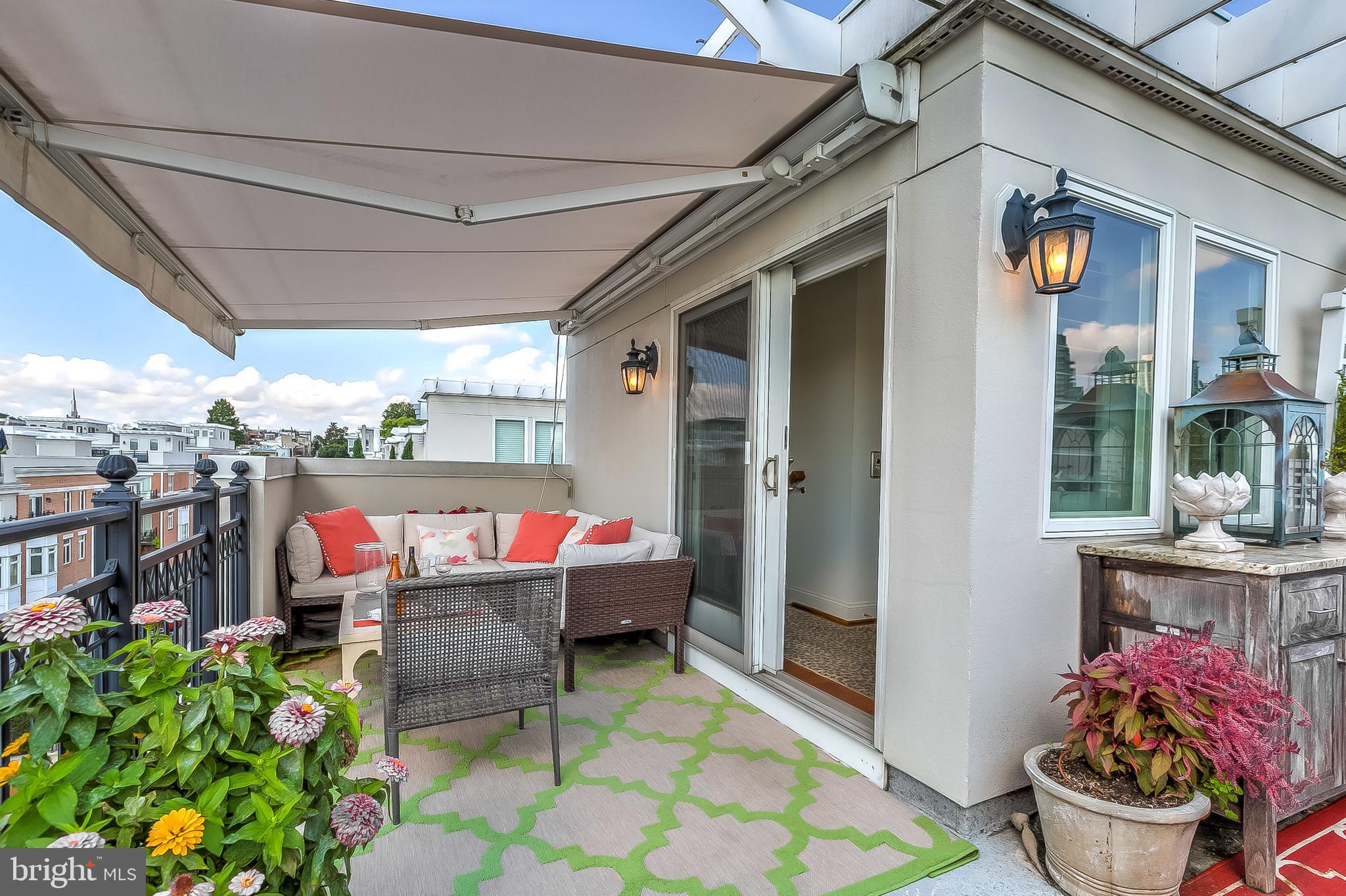 PIER HOMES AT HARBORVIEW - Residential