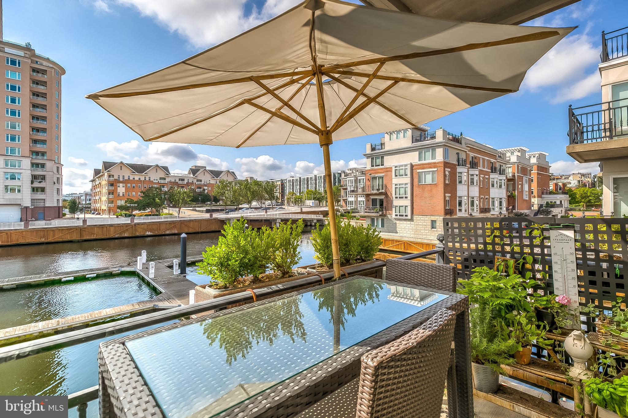 PIER HOMES AT HARBORVIEW - Residential