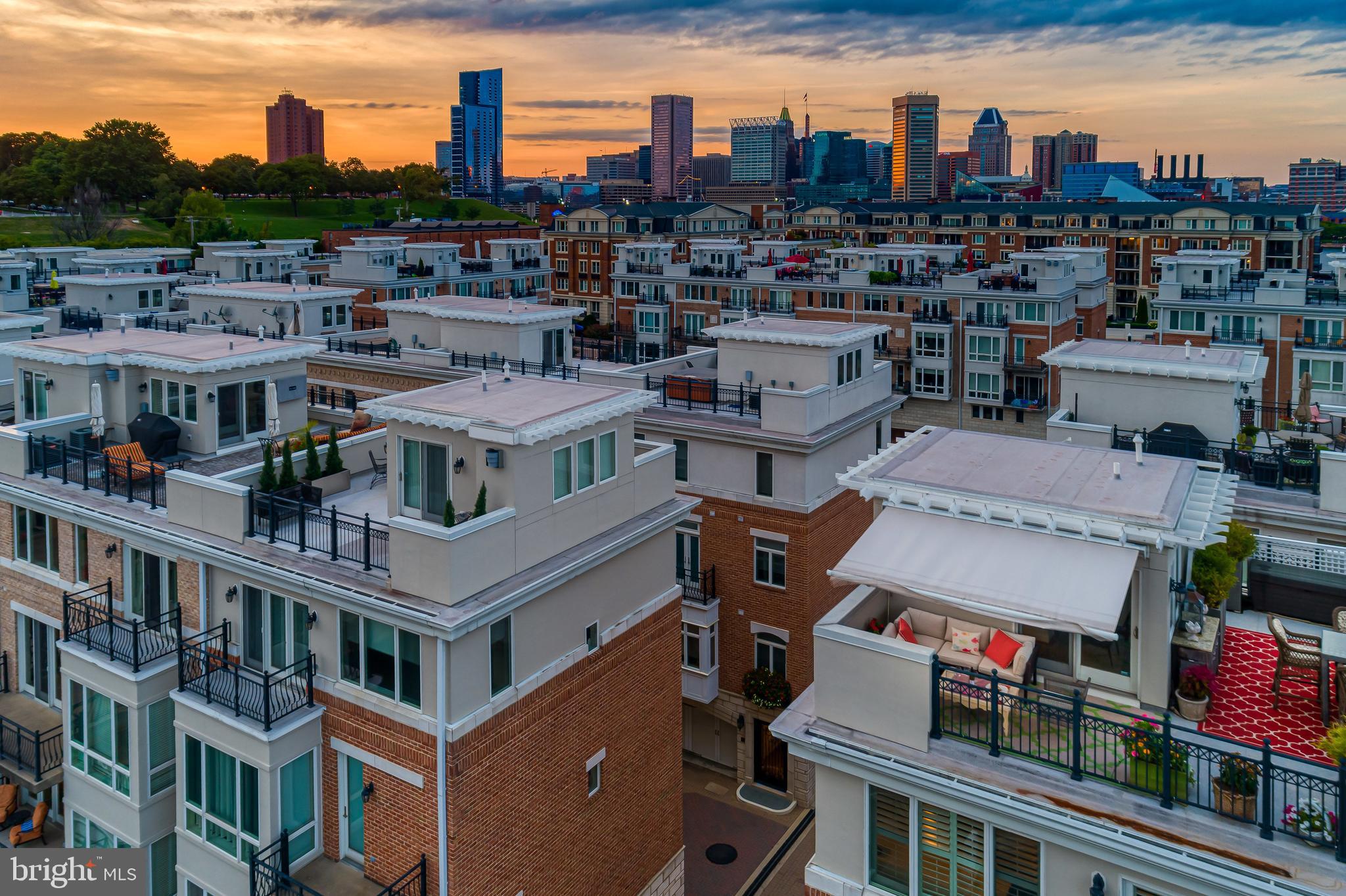 PIER HOMES AT HARBORVIEW - Residential