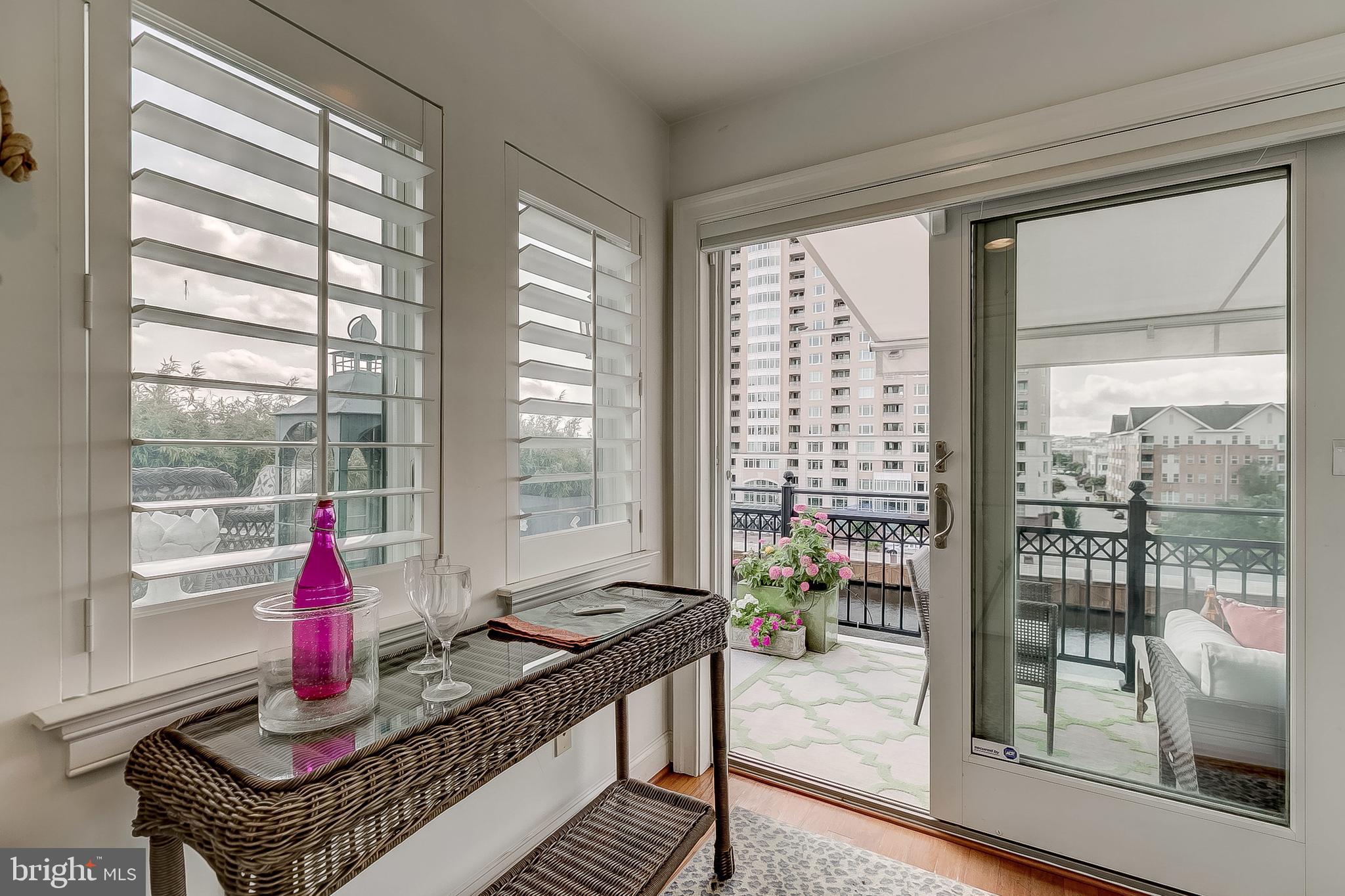 PIER HOMES AT HARBORVIEW - Residential