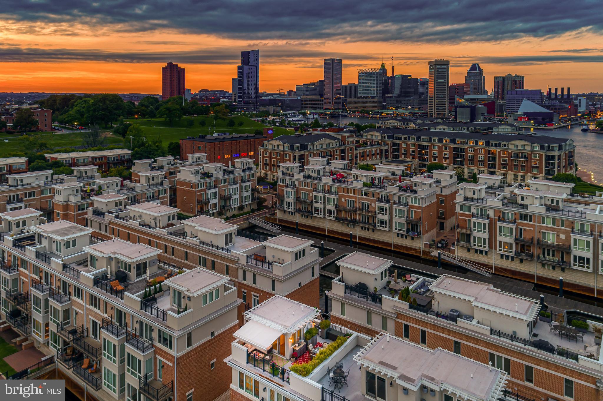 PIER HOMES AT HARBORVIEW - Residential