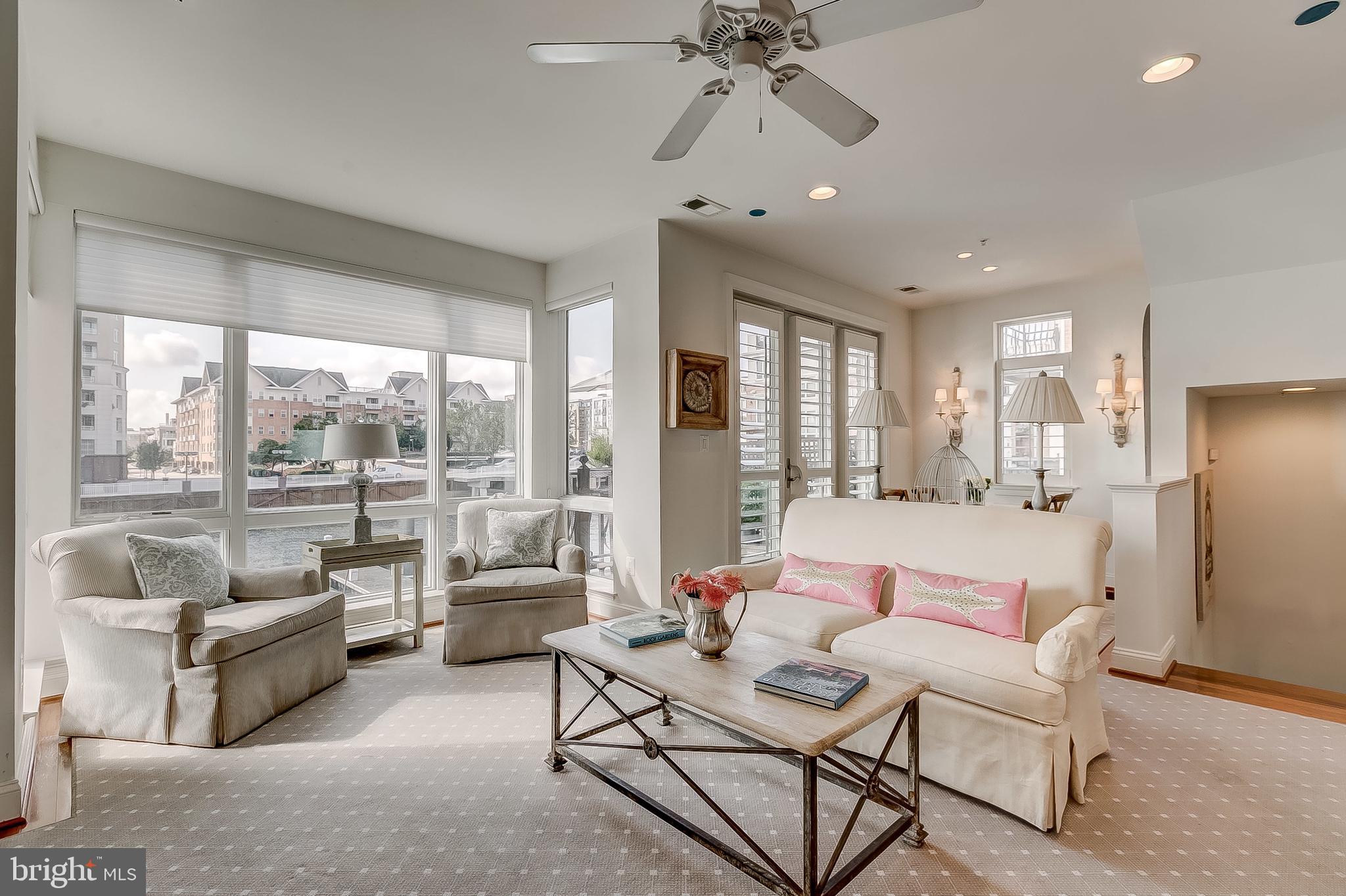 PIER HOMES AT HARBORVIEW - Residential