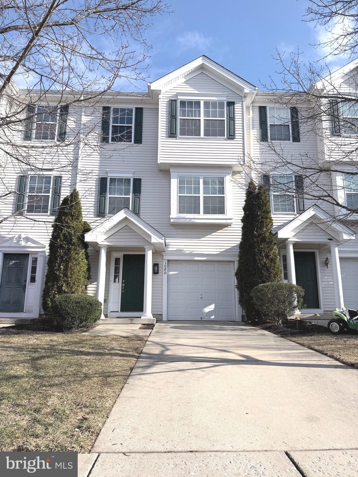 1080 BUCKINGHAM DRIVE