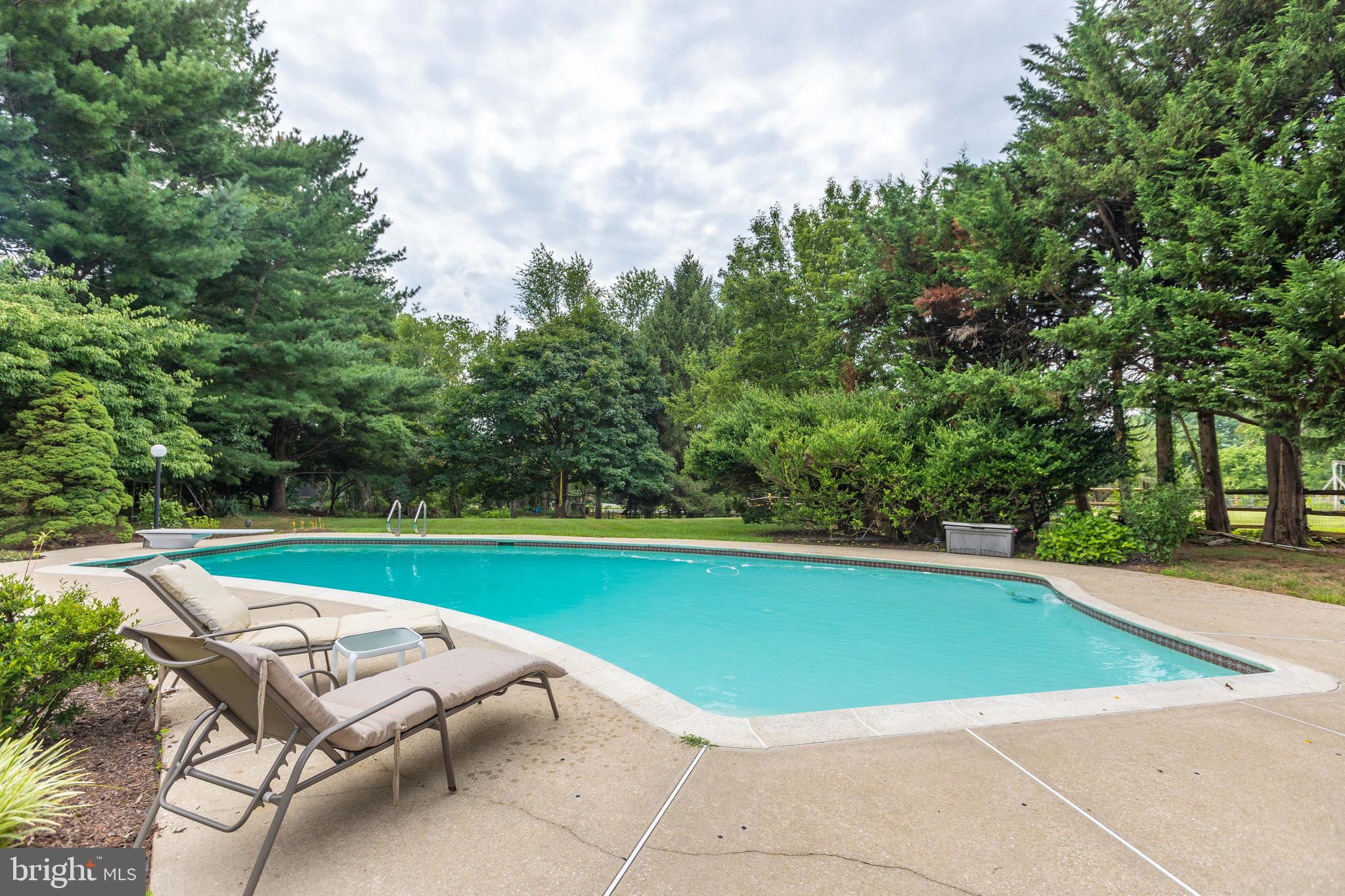 DULANEY GATE - Residential