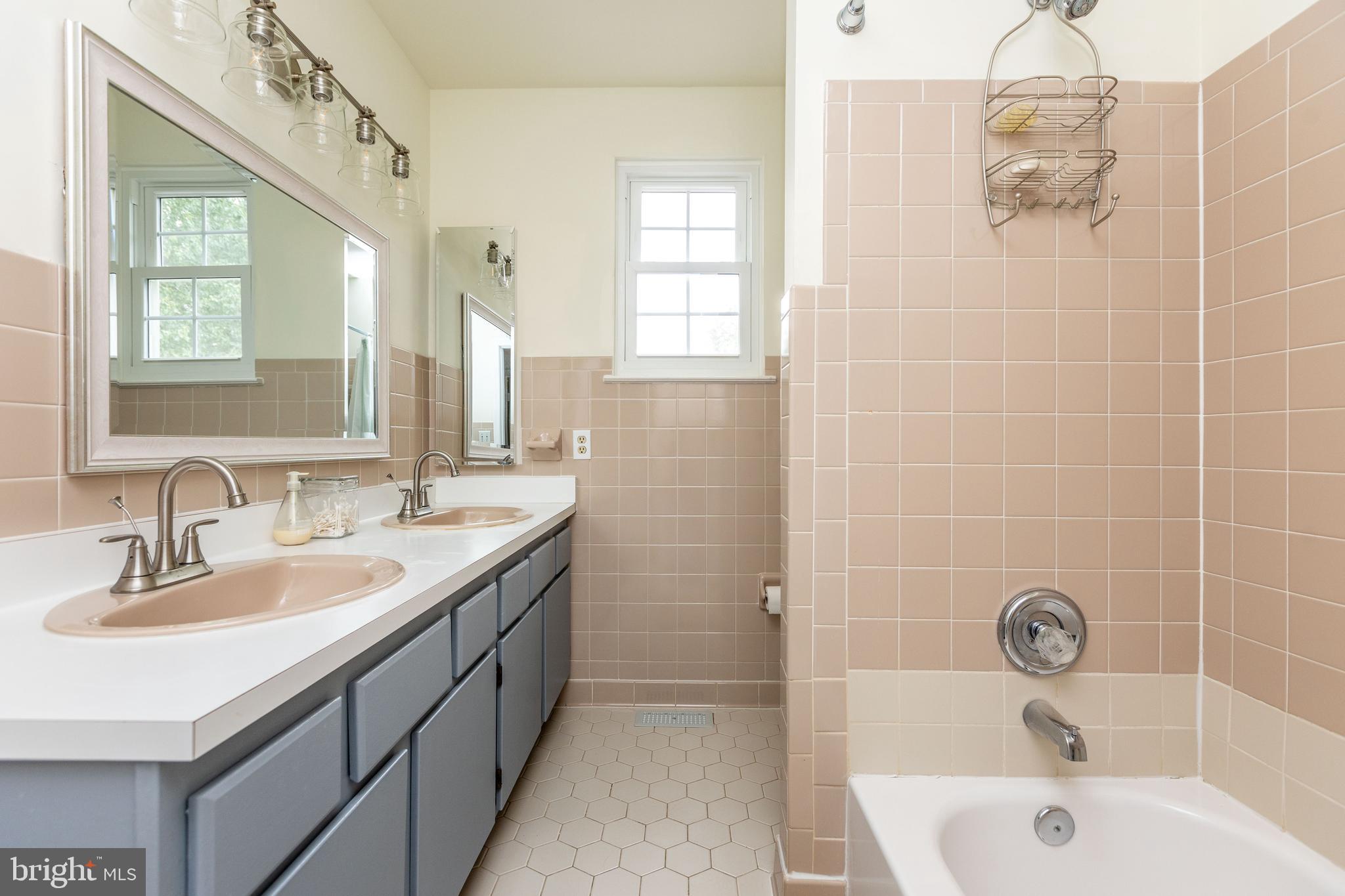 DULANEY GATE - Residential