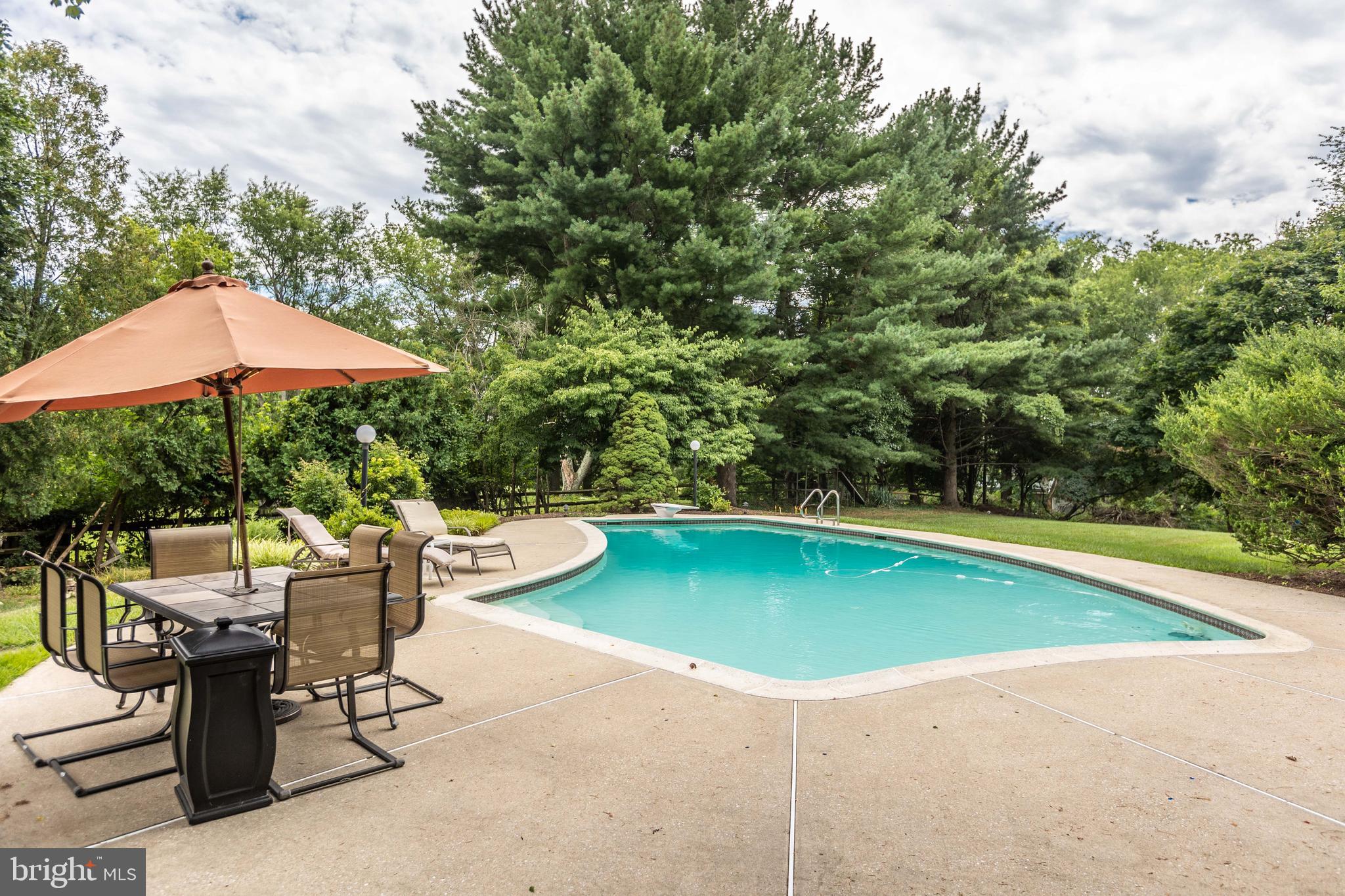 DULANEY GATE - Residential