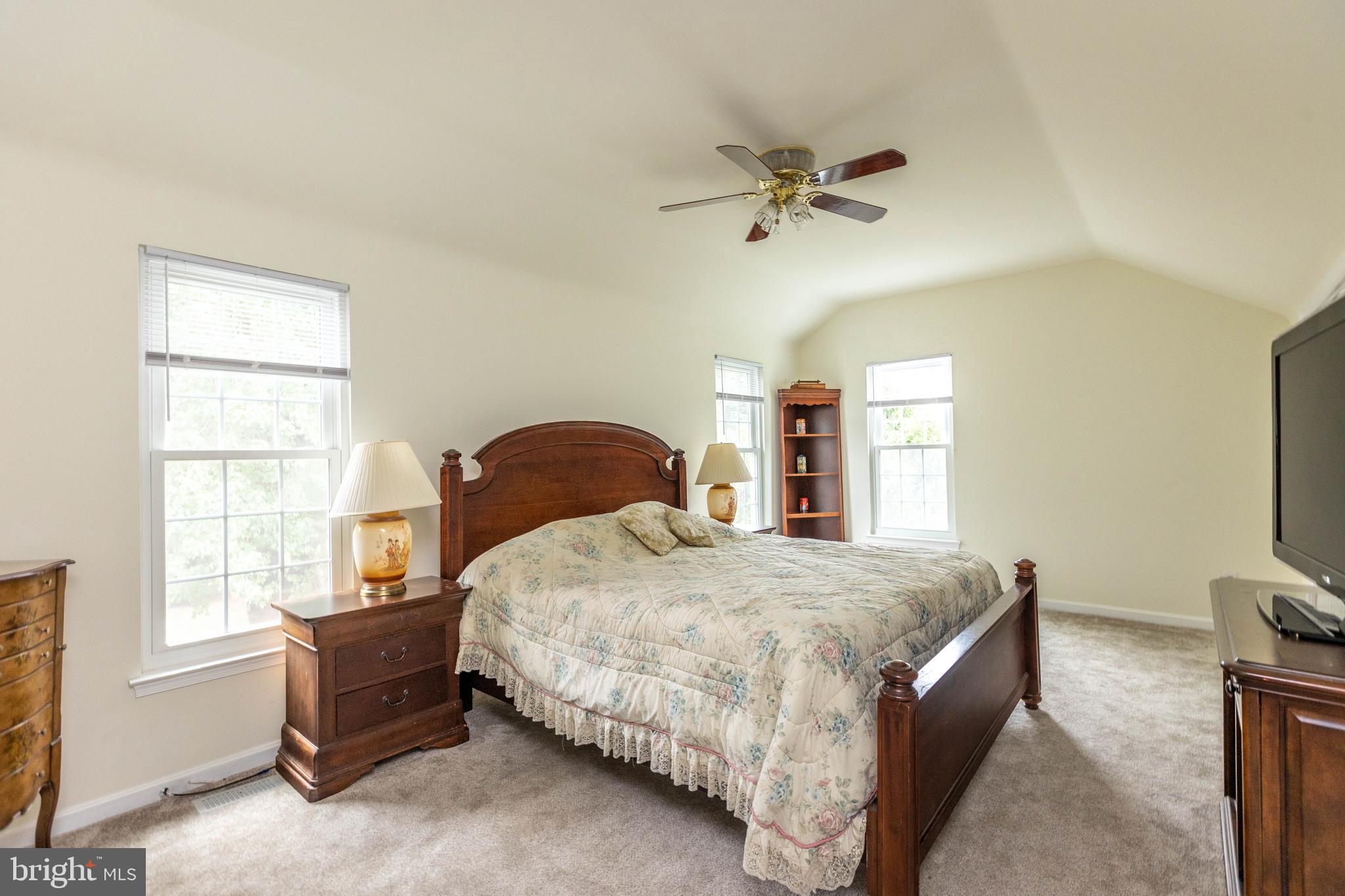 DULANEY GATE - Residential