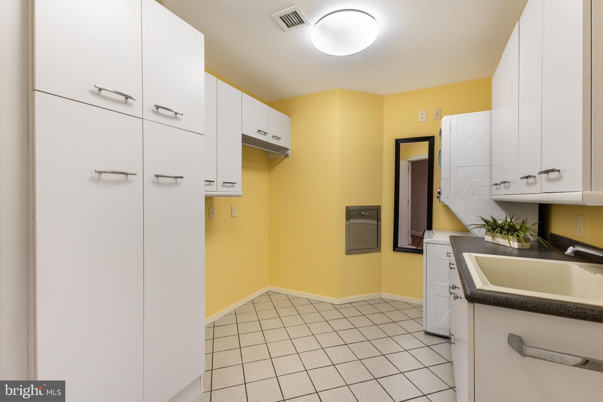 WINDMERE - Residential