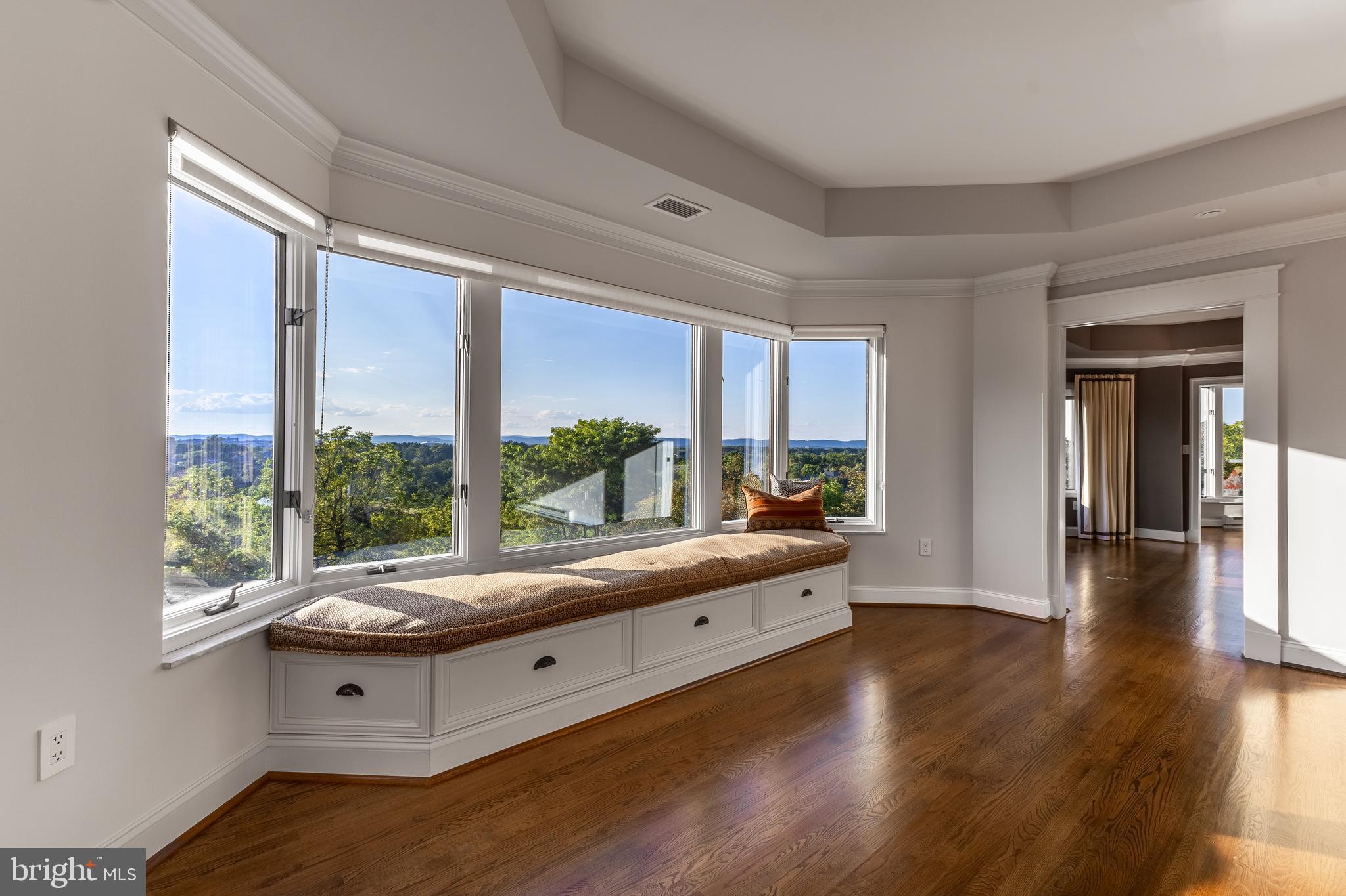 WINDMERE - Residential