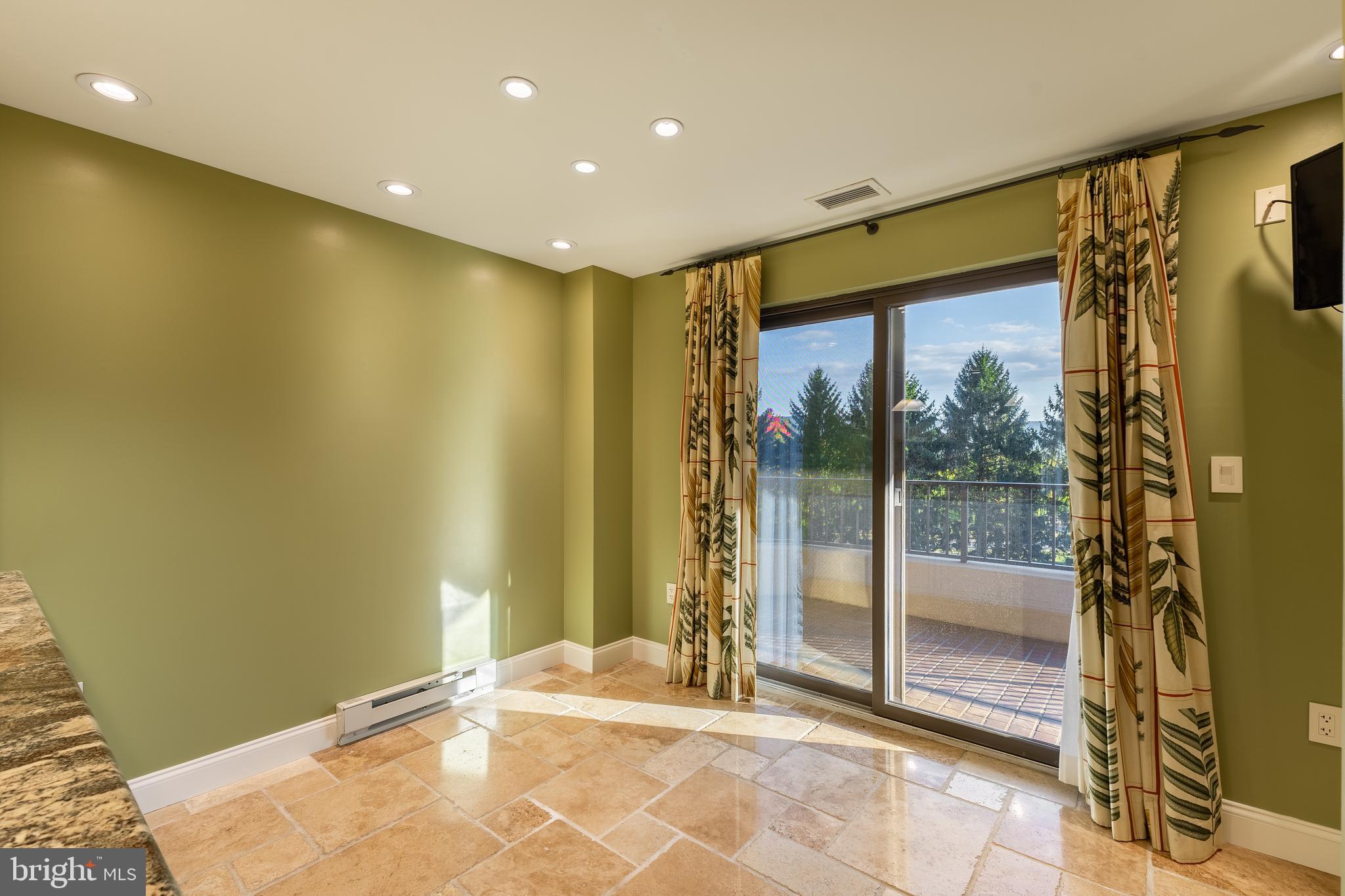 WINDMERE - Residential