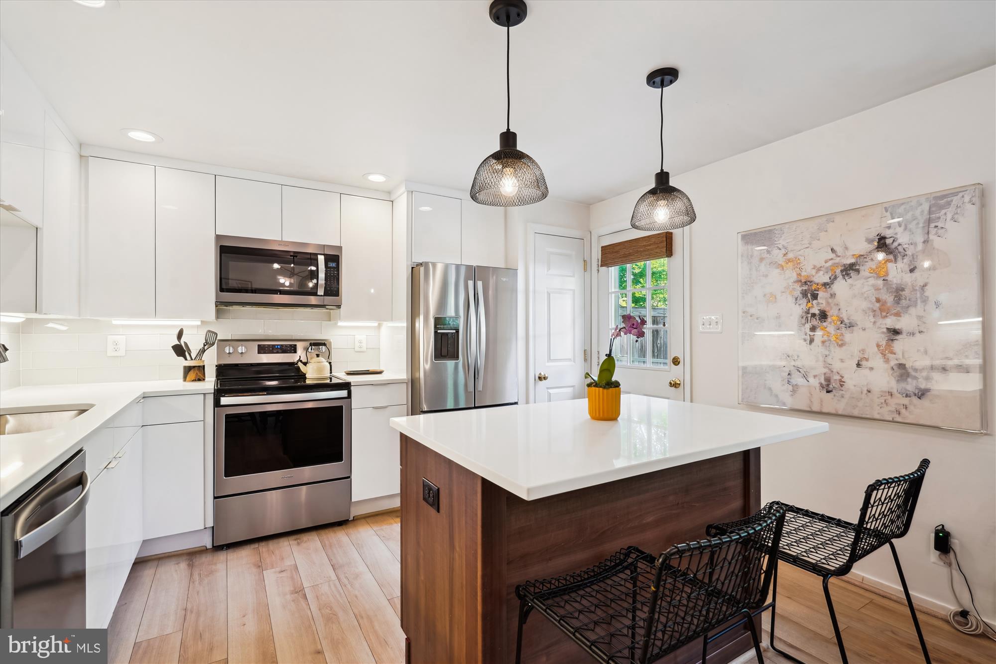 157 W ANNANDALE ROAD
