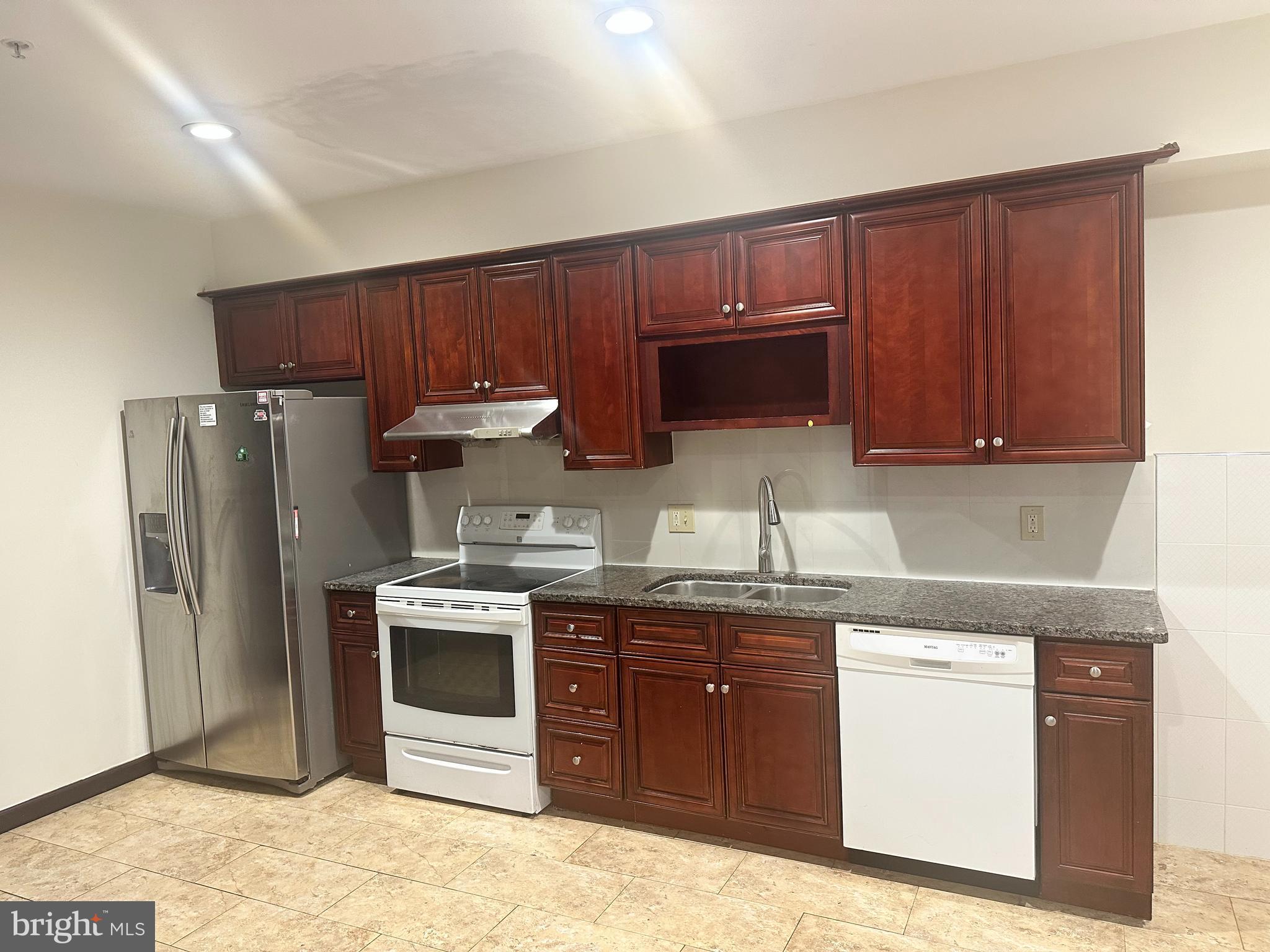 211 N CAMAC STREET 6B