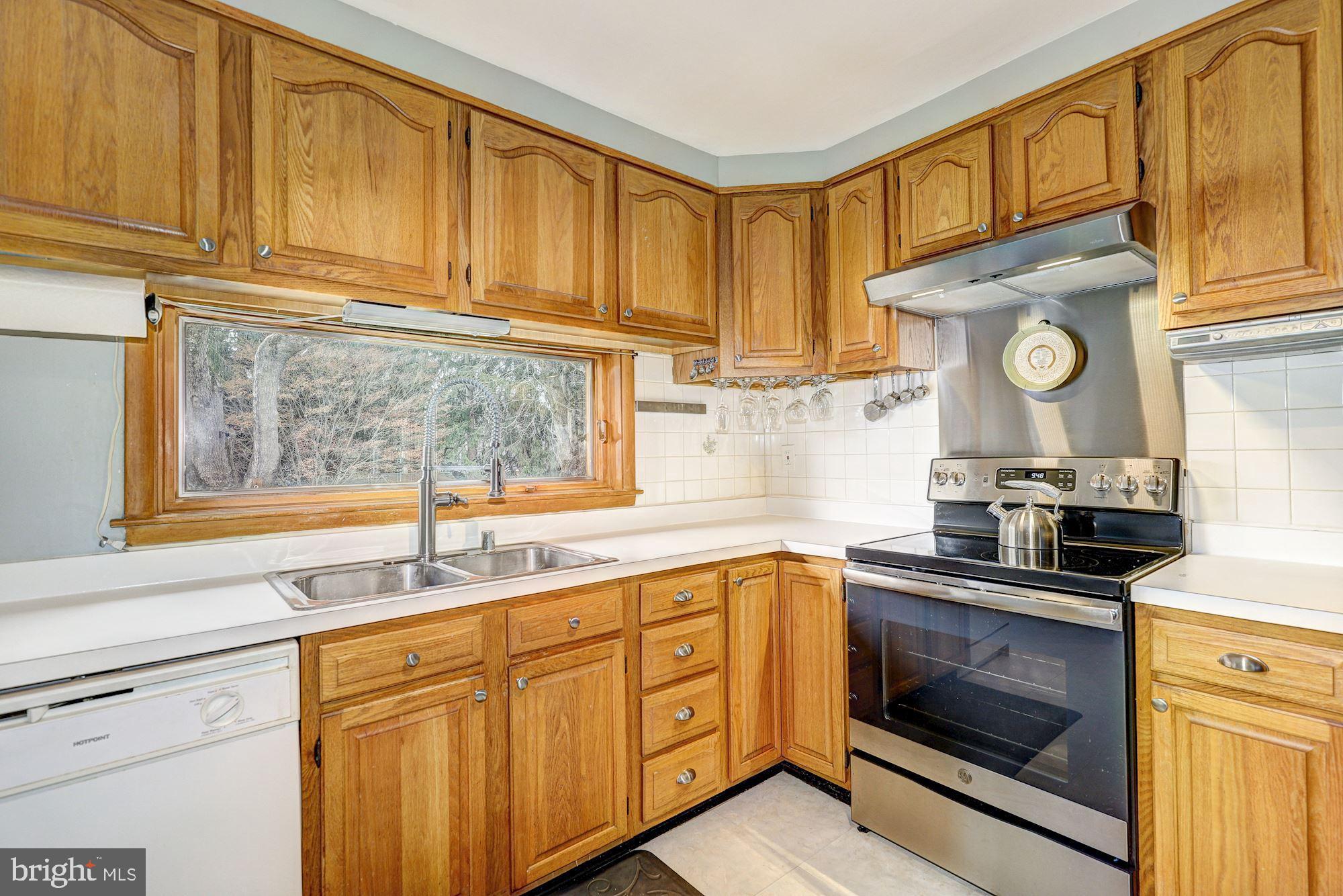 WILTON ACRES - Residential