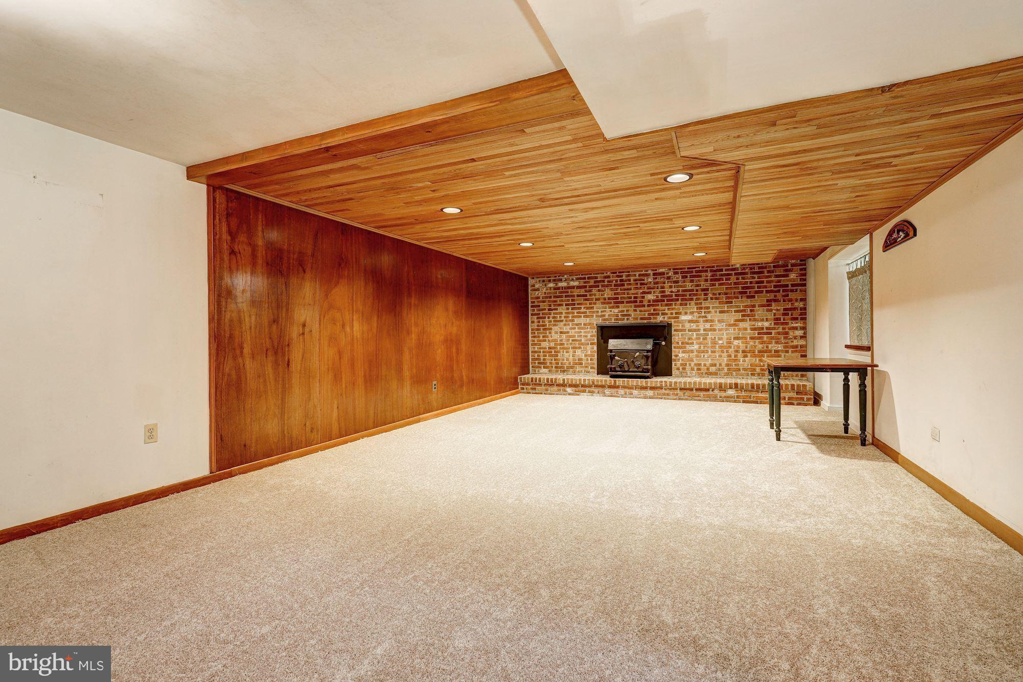 WILTON ACRES - Residential