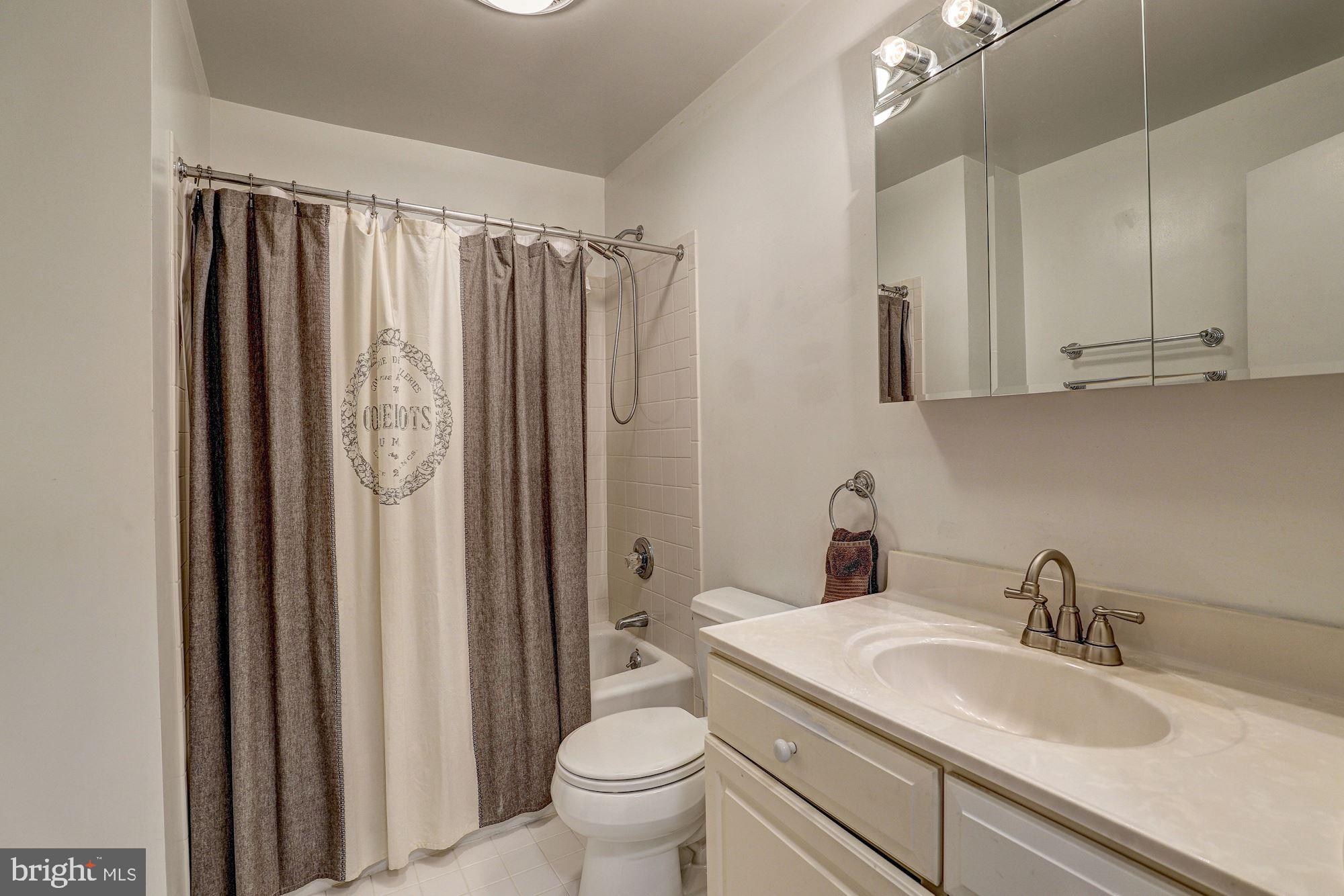 WILTON ACRES - Residential