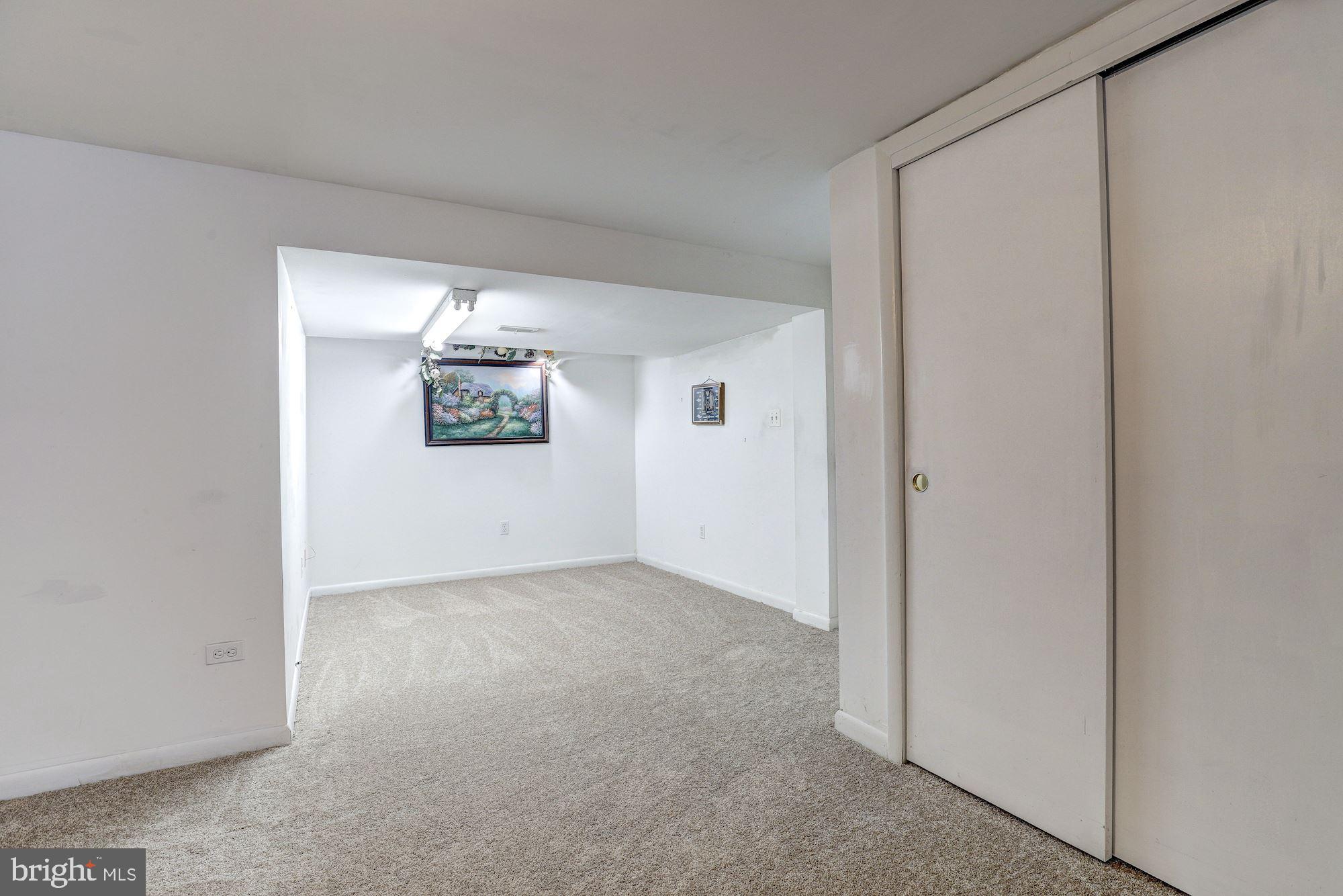 WILTON ACRES - Residential