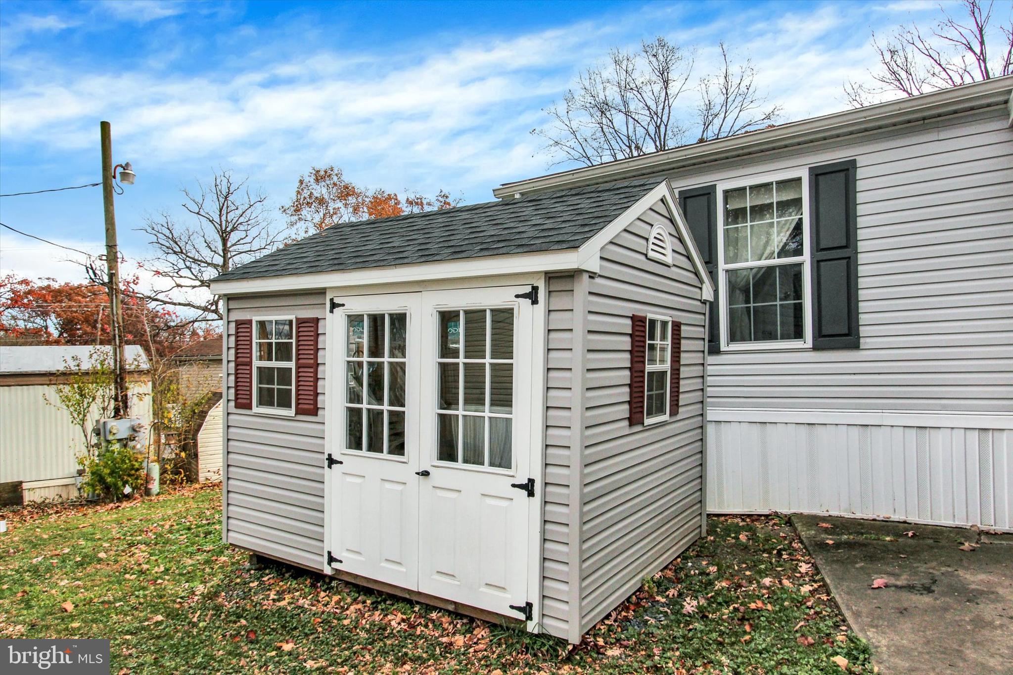 YOUNGS GROVE - Residential