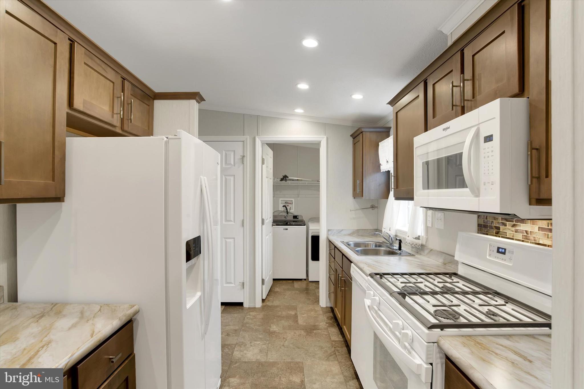 YOUNGS GROVE - Residential