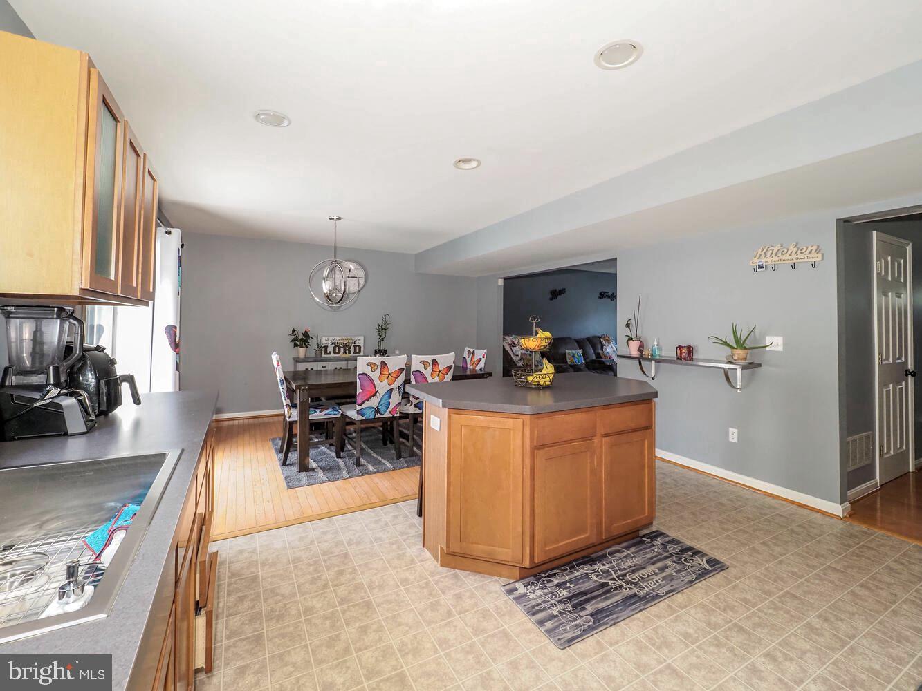 ROLAND TERRACE - Residential