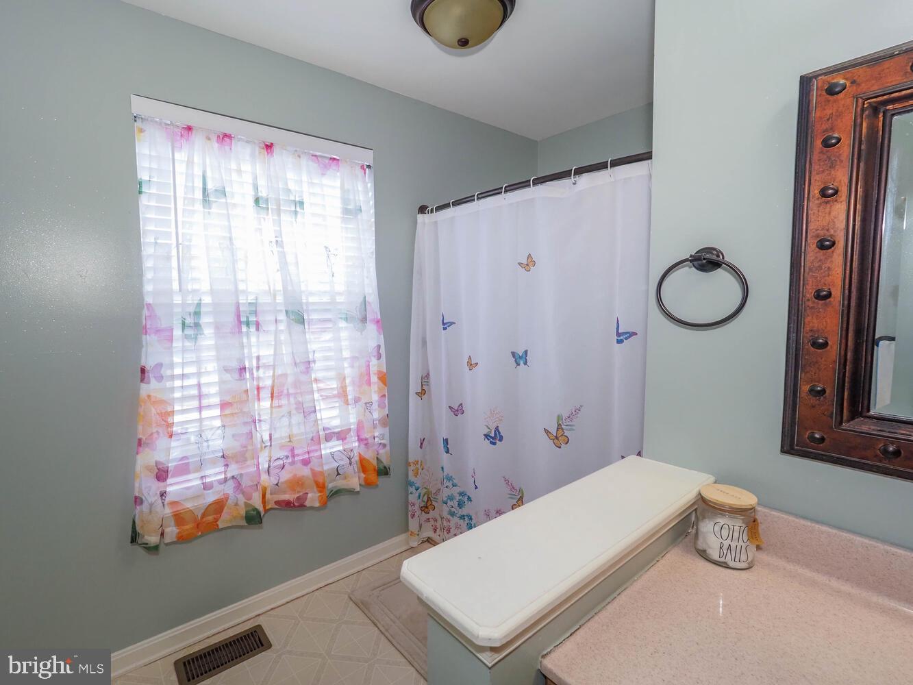 ROLAND TERRACE - Residential