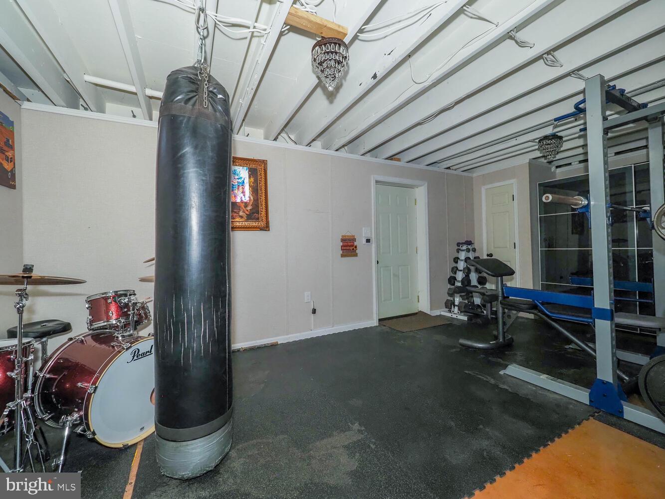 ROLAND TERRACE - Residential