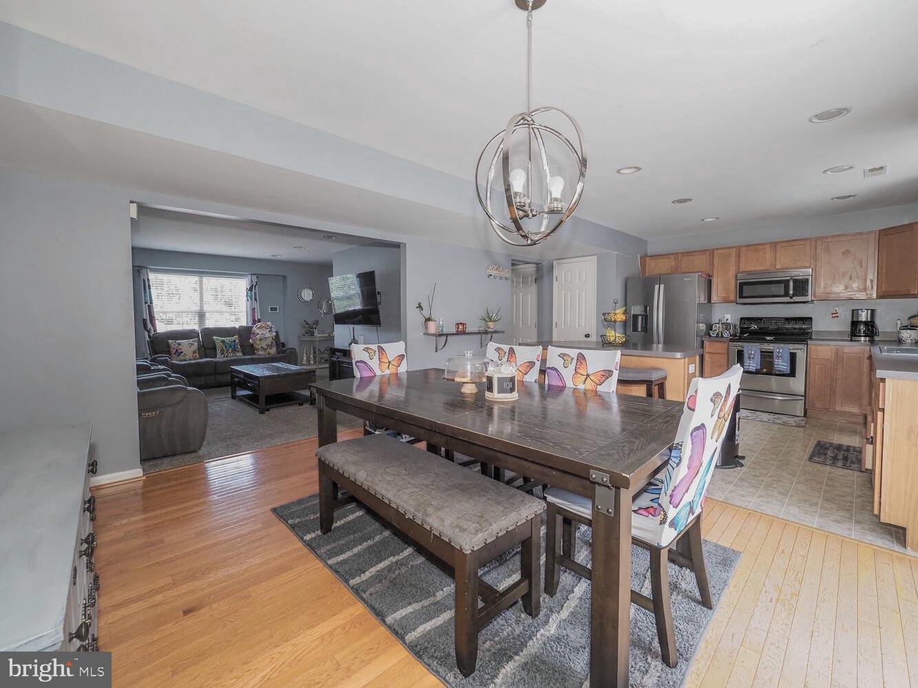 ROLAND TERRACE - Residential