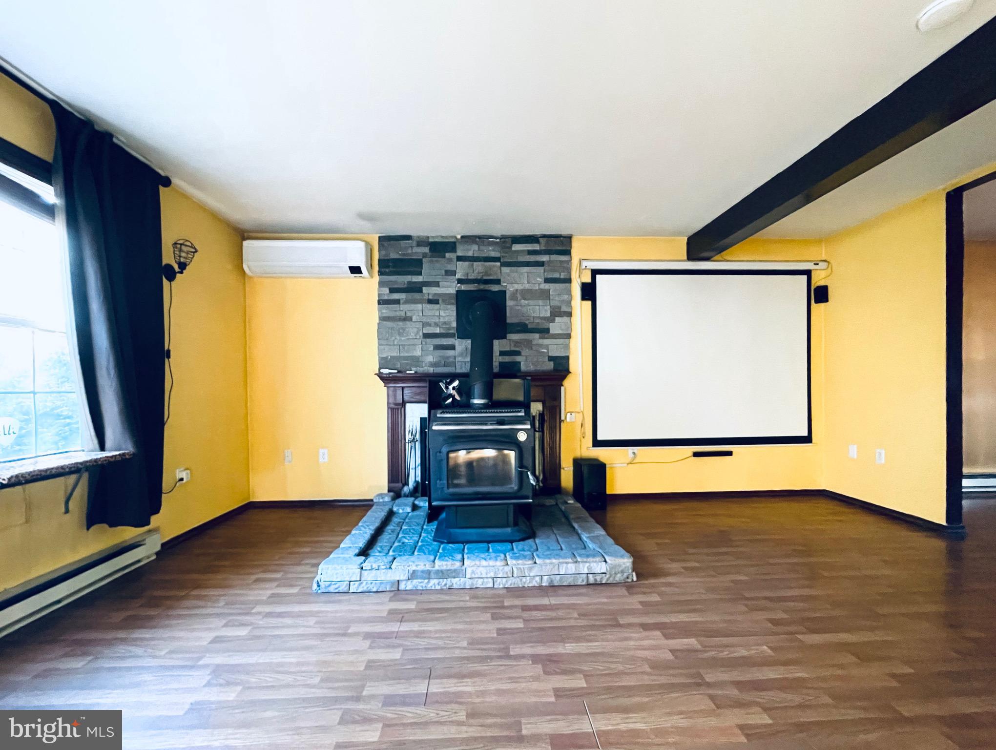 POCONO COUNTRY PLACE - Residential