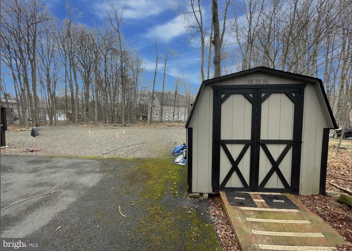 POCONO COUNTRY PLACE - Residential