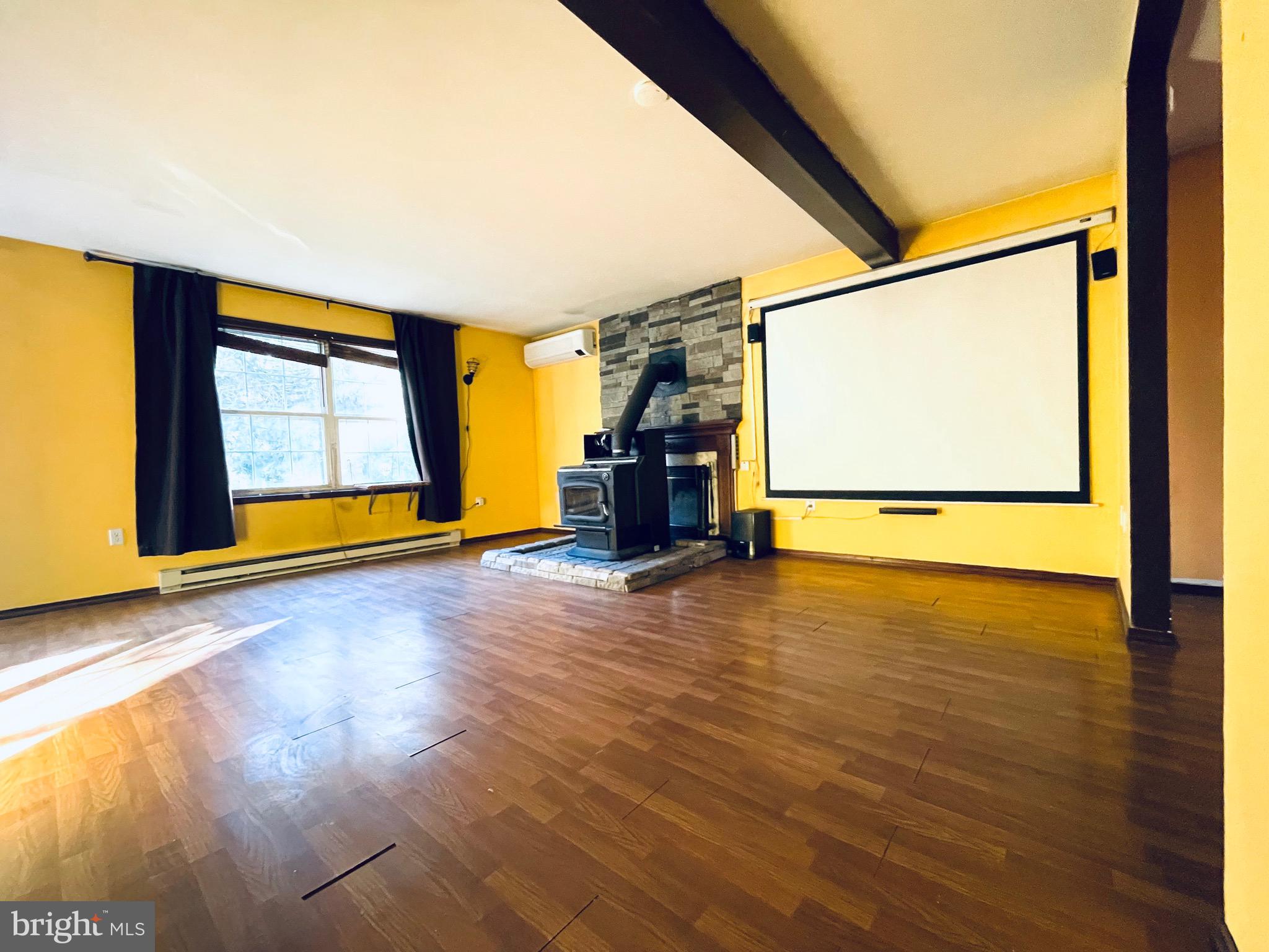 POCONO COUNTRY PLACE - Residential