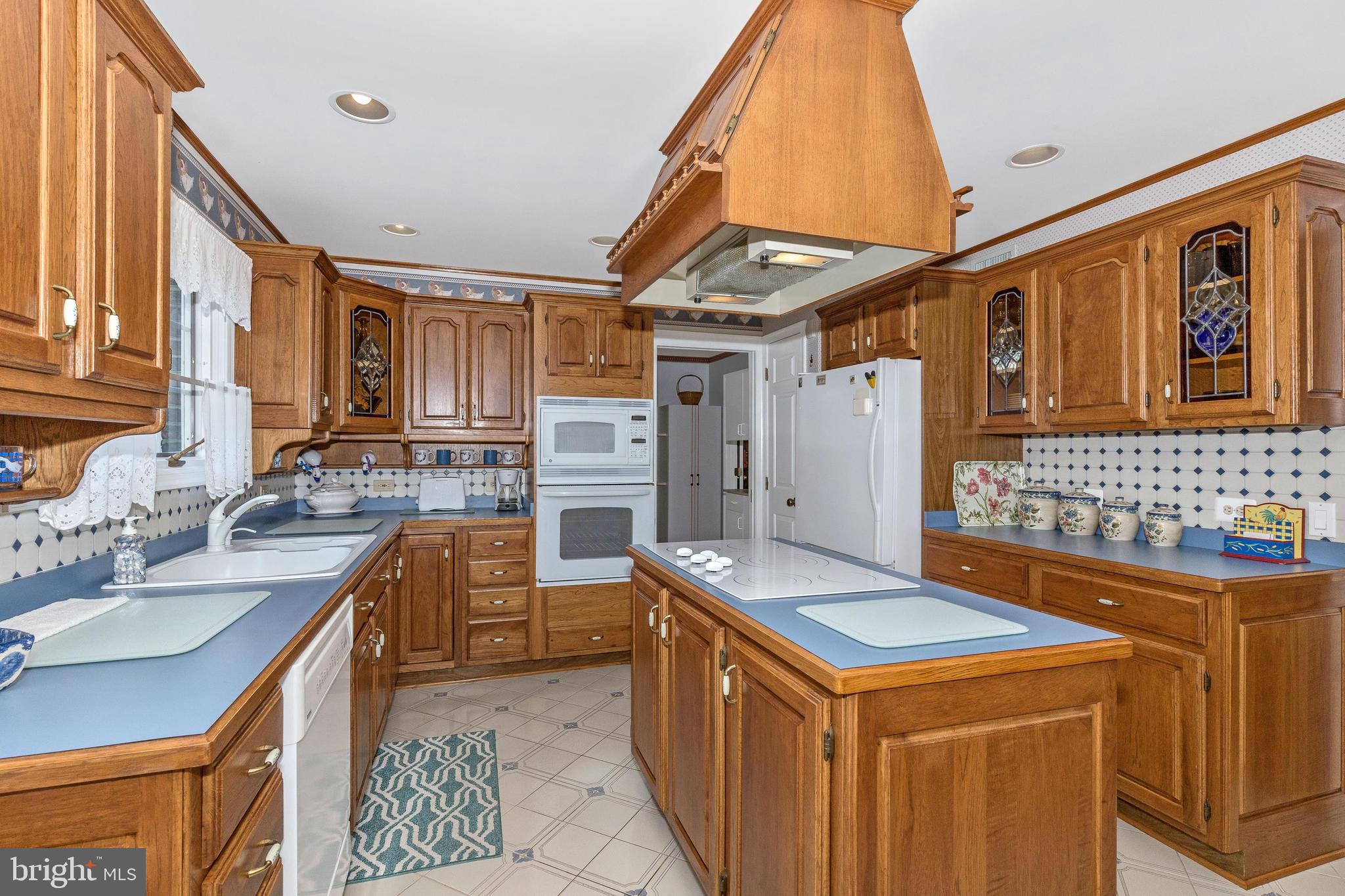 OLNEY OUTSIDE - Residential