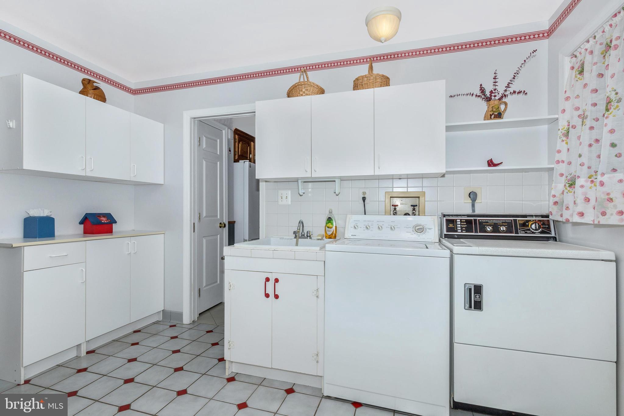 OLNEY OUTSIDE - Residential