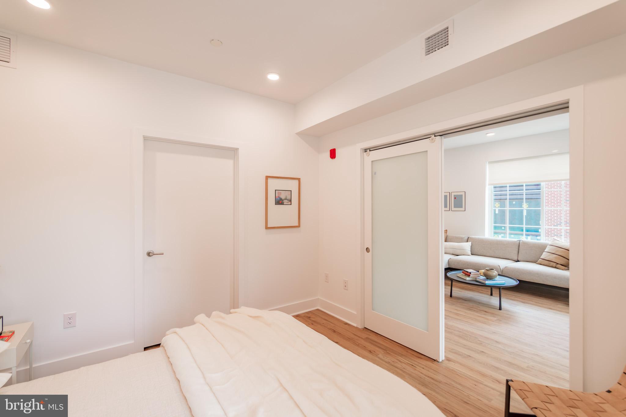 GRADUATE HOSPITAL - Residential Lease