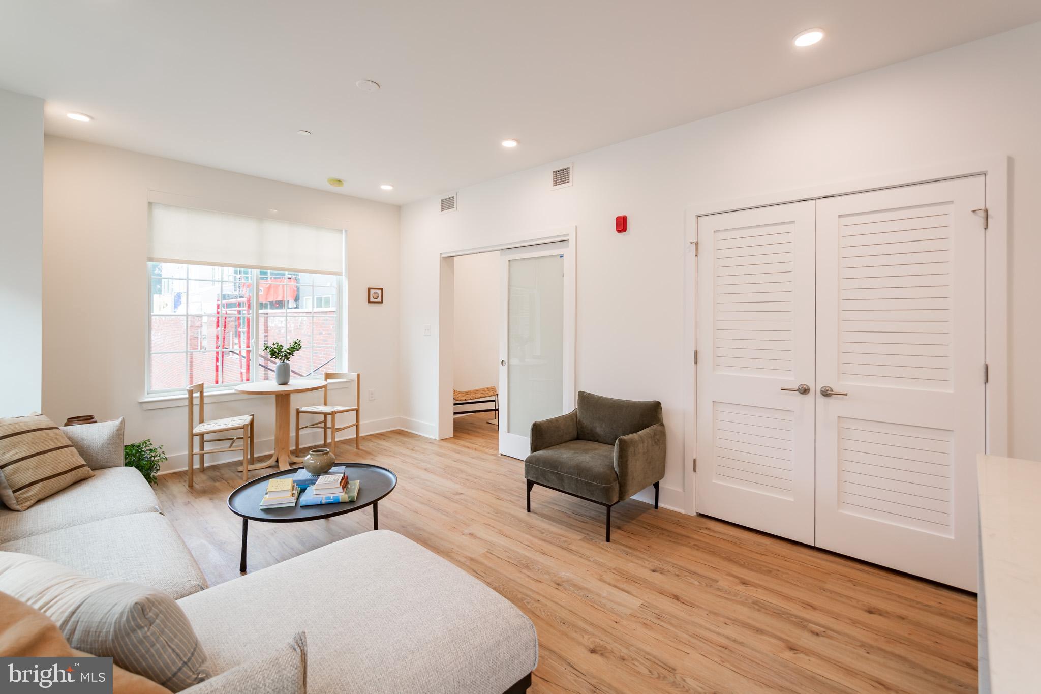 GRADUATE HOSPITAL - Residential Lease
