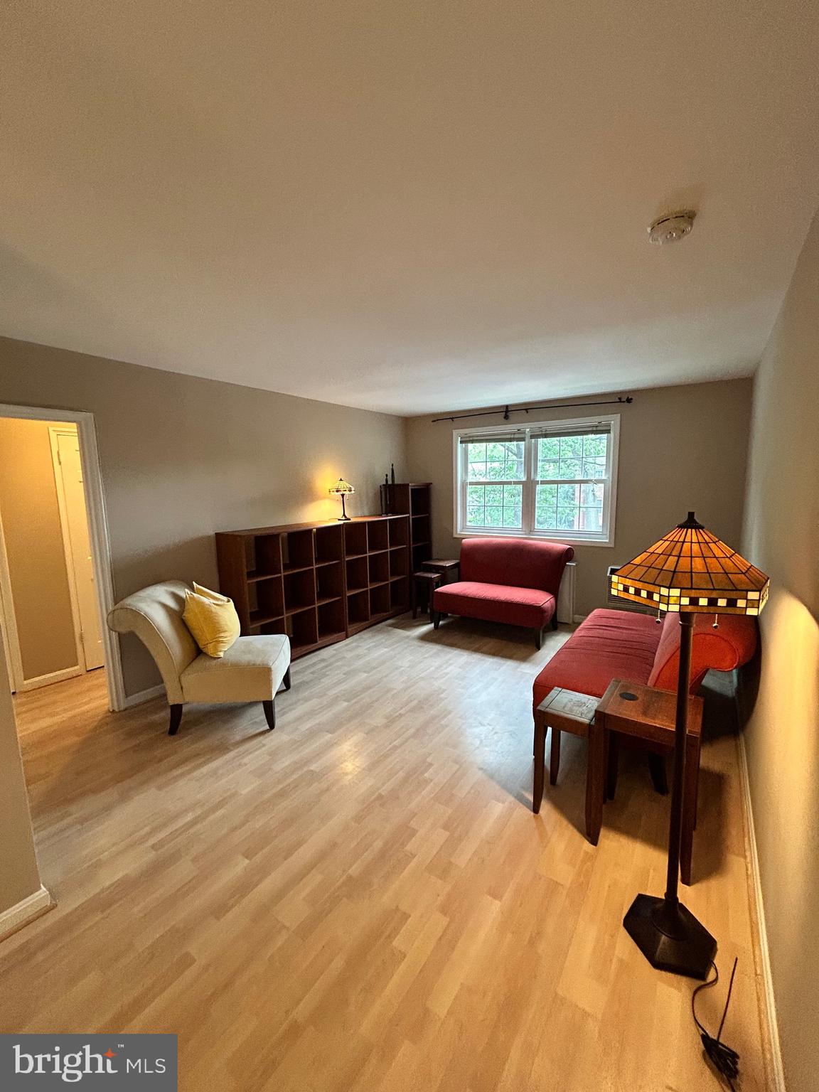 ARLINGTON OAKS - Residential Lease