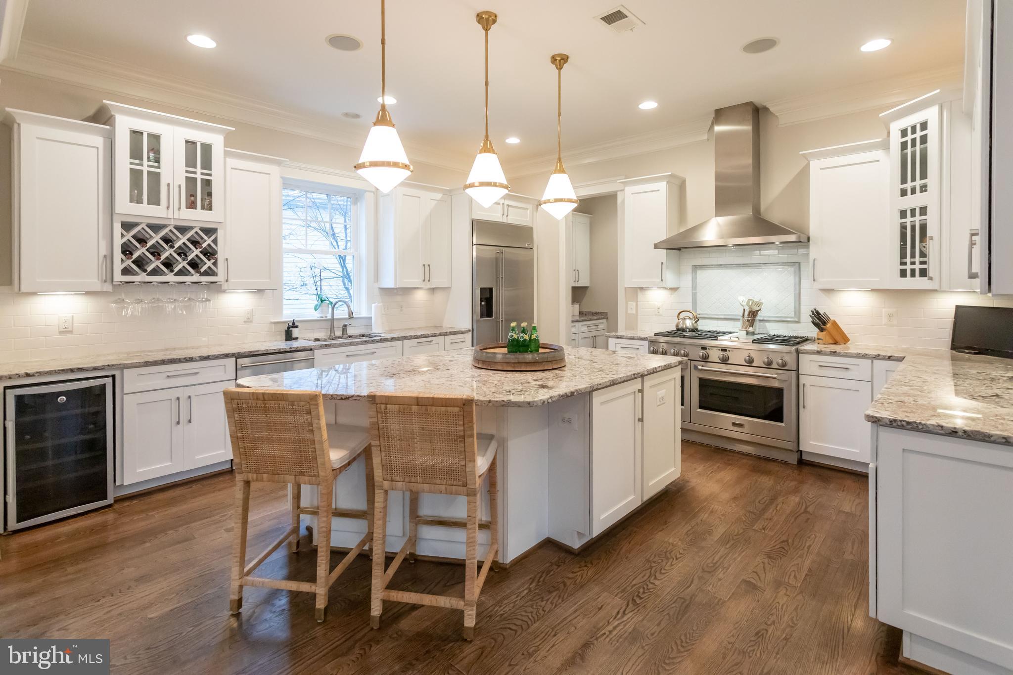 CHURCHILL - Residential