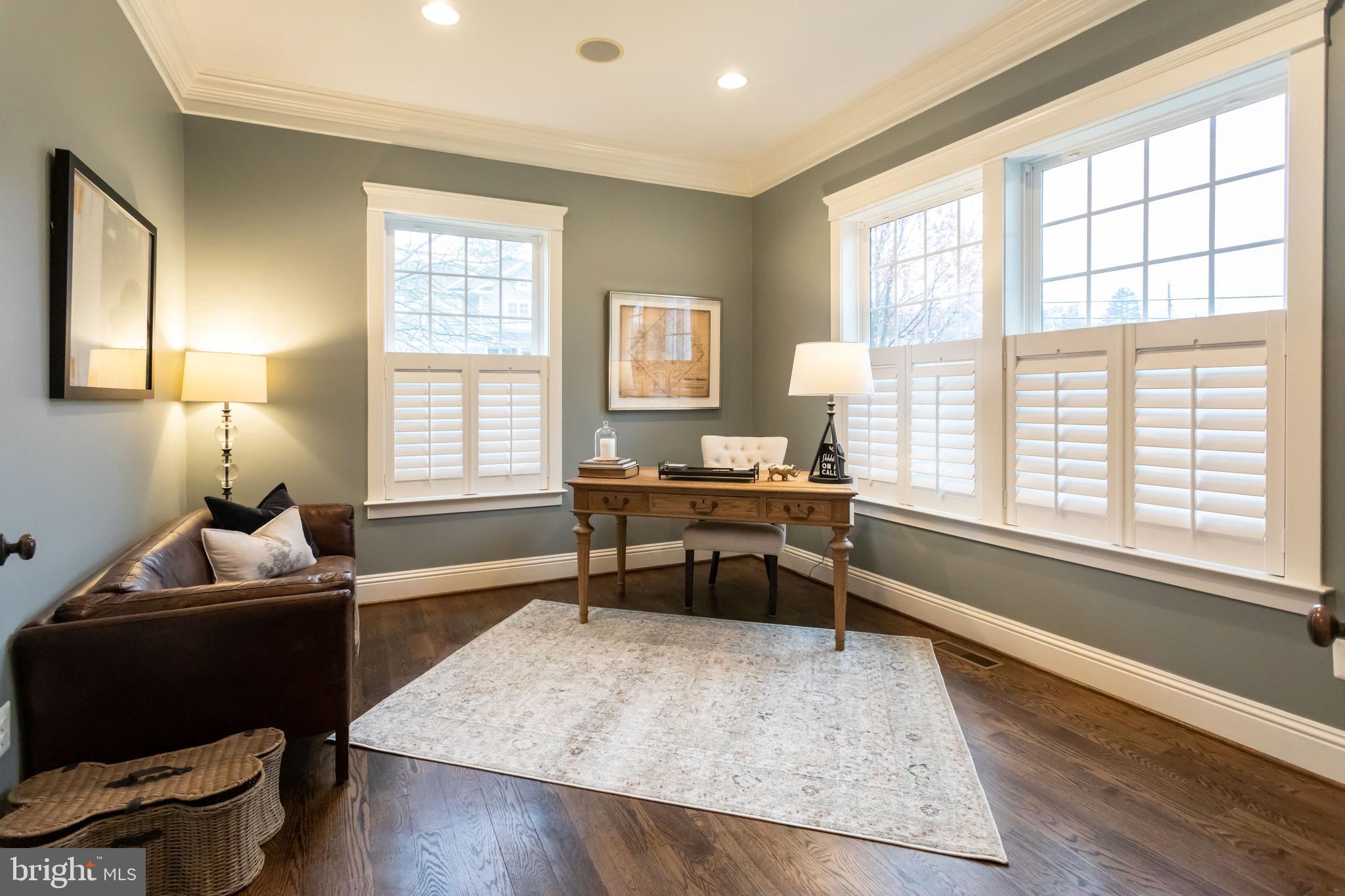 CHURCHILL - Residential