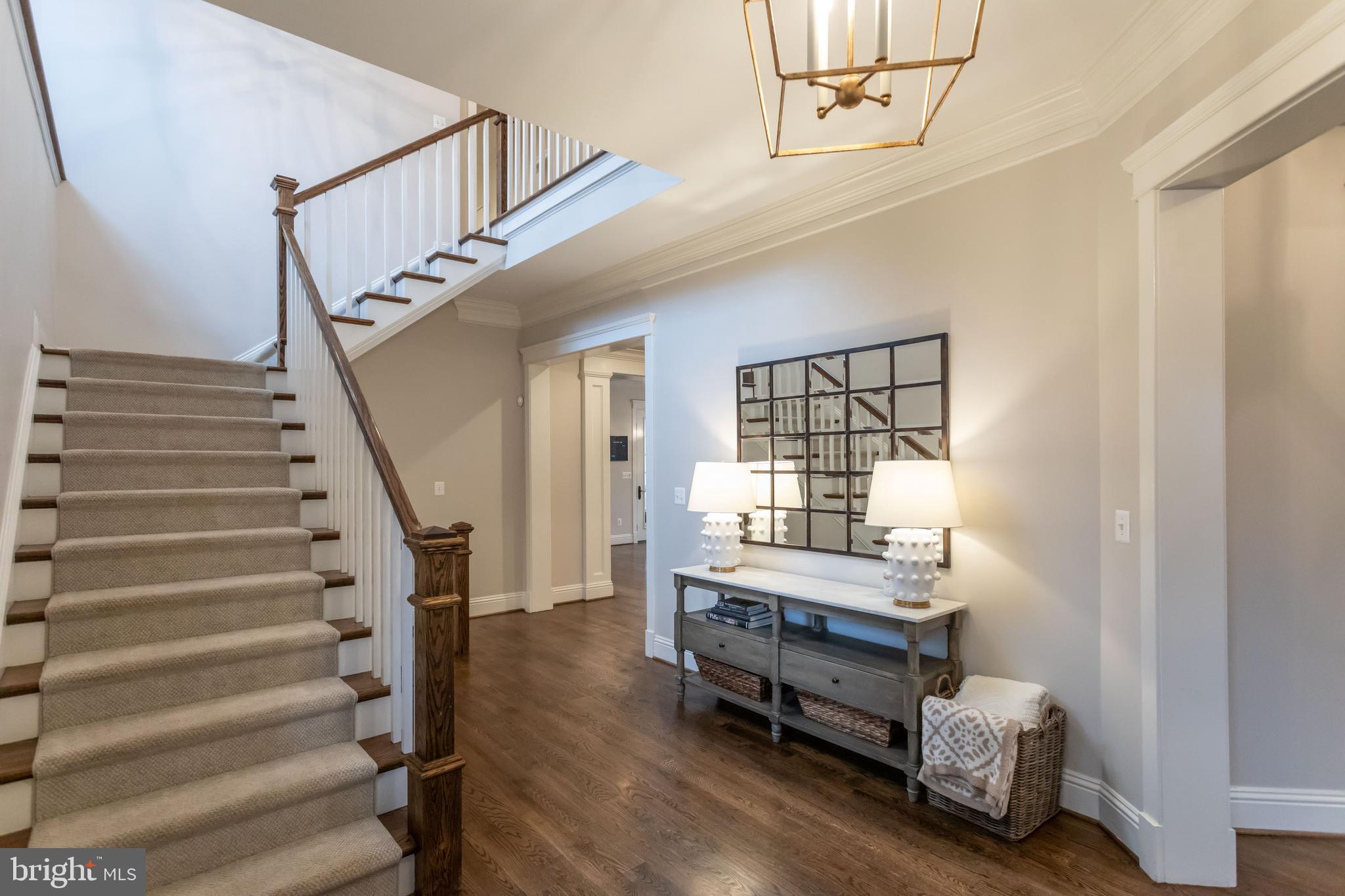 CHURCHILL - Residential