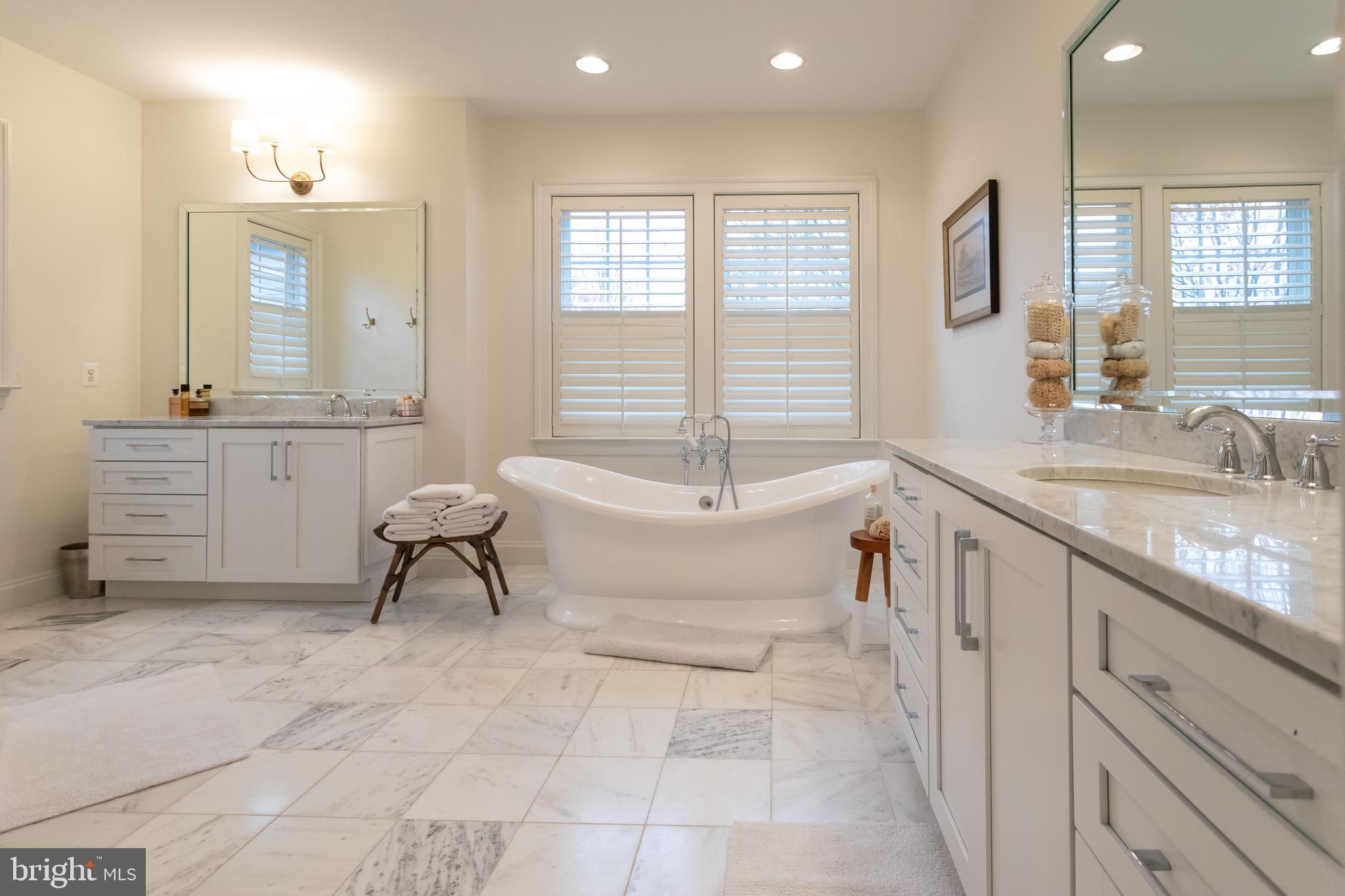 CHURCHILL - Residential