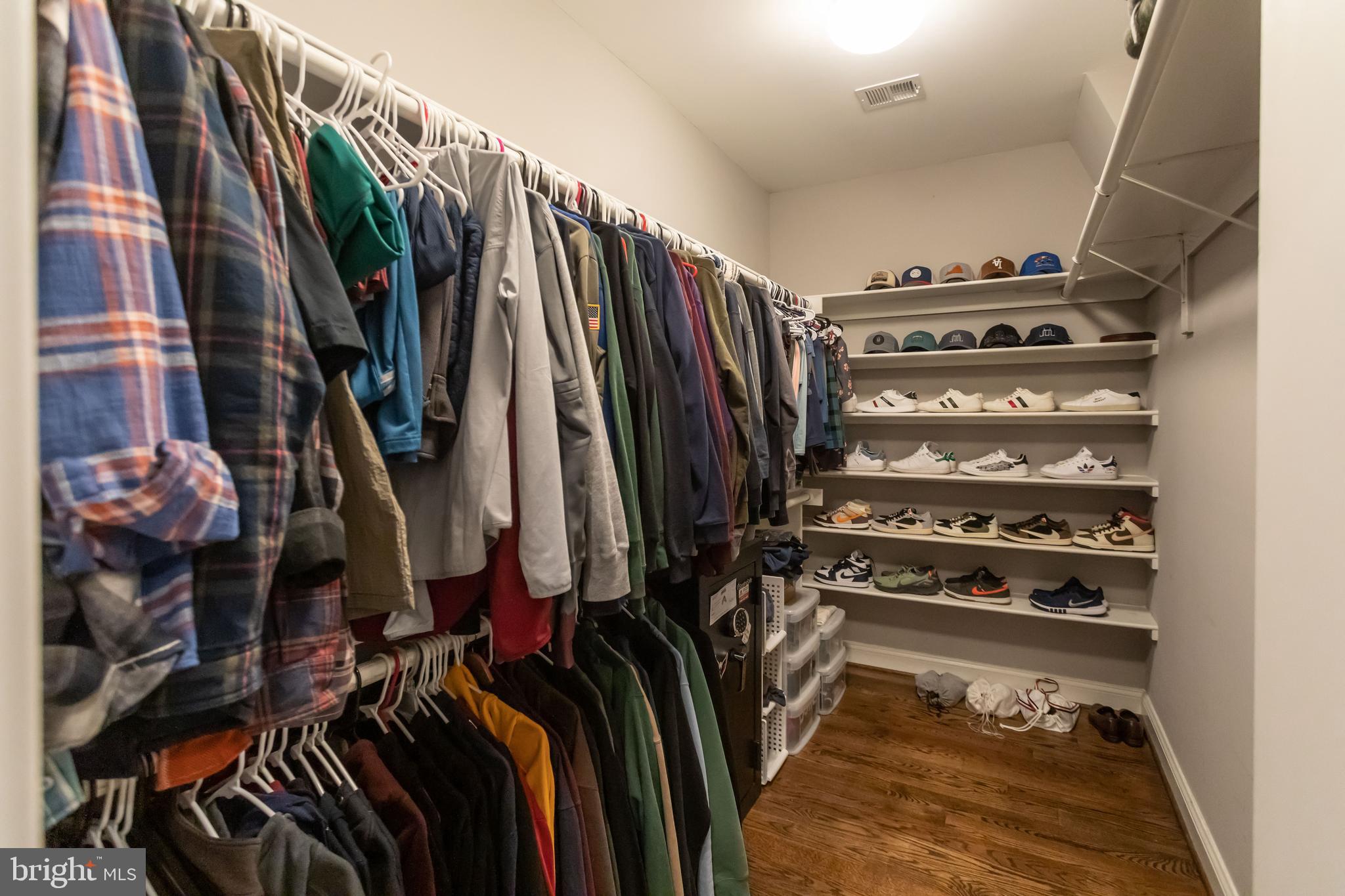 CHURCHILL - Residential