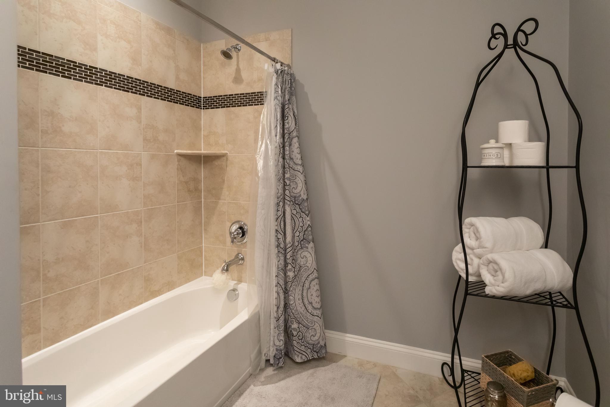 CHURCHILL - Residential