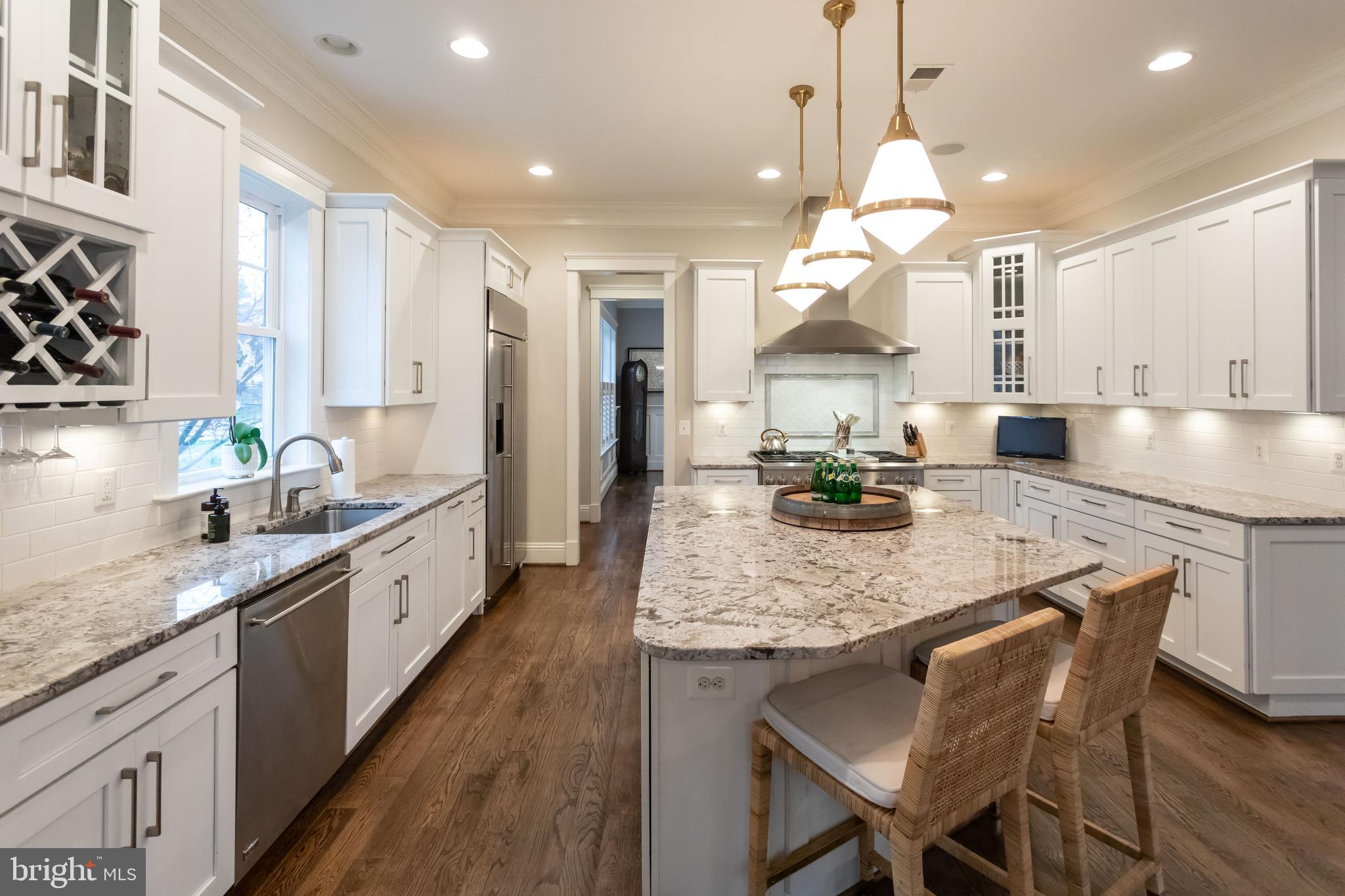 CHURCHILL - Residential