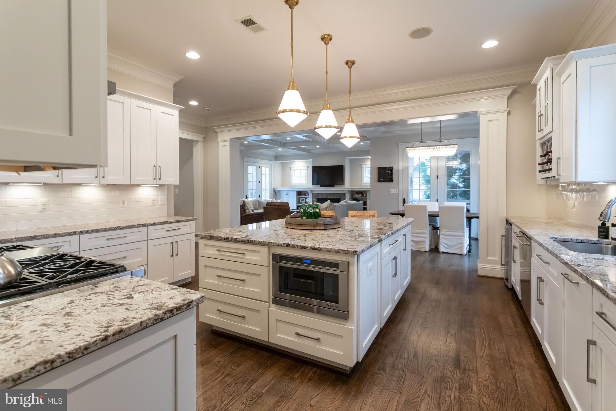 CHURCHILL - Residential